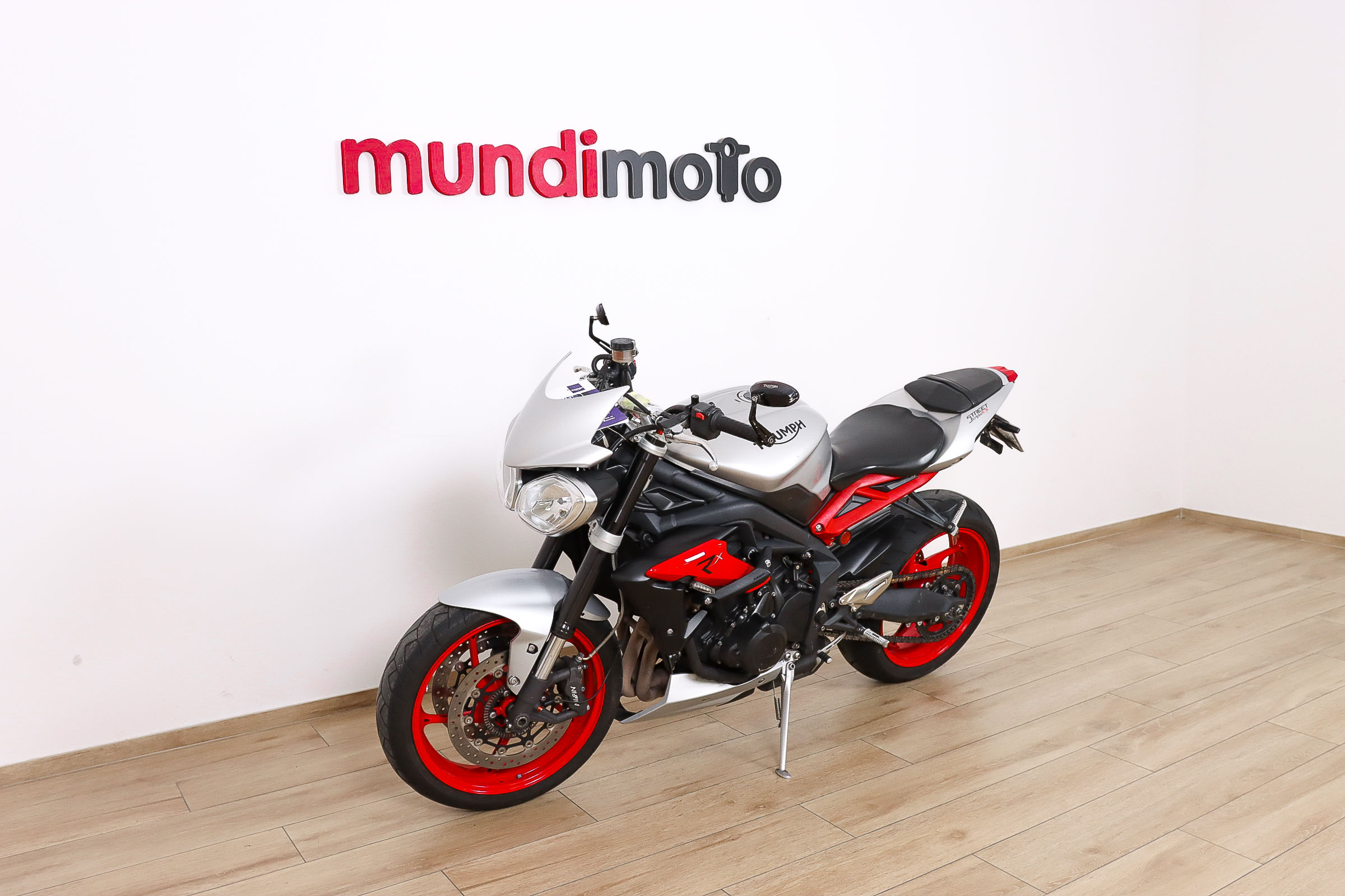TRIUMPH Street Triple R xTRIUMPH10 TRIUMPH Street Triple R xTRIUMPH10