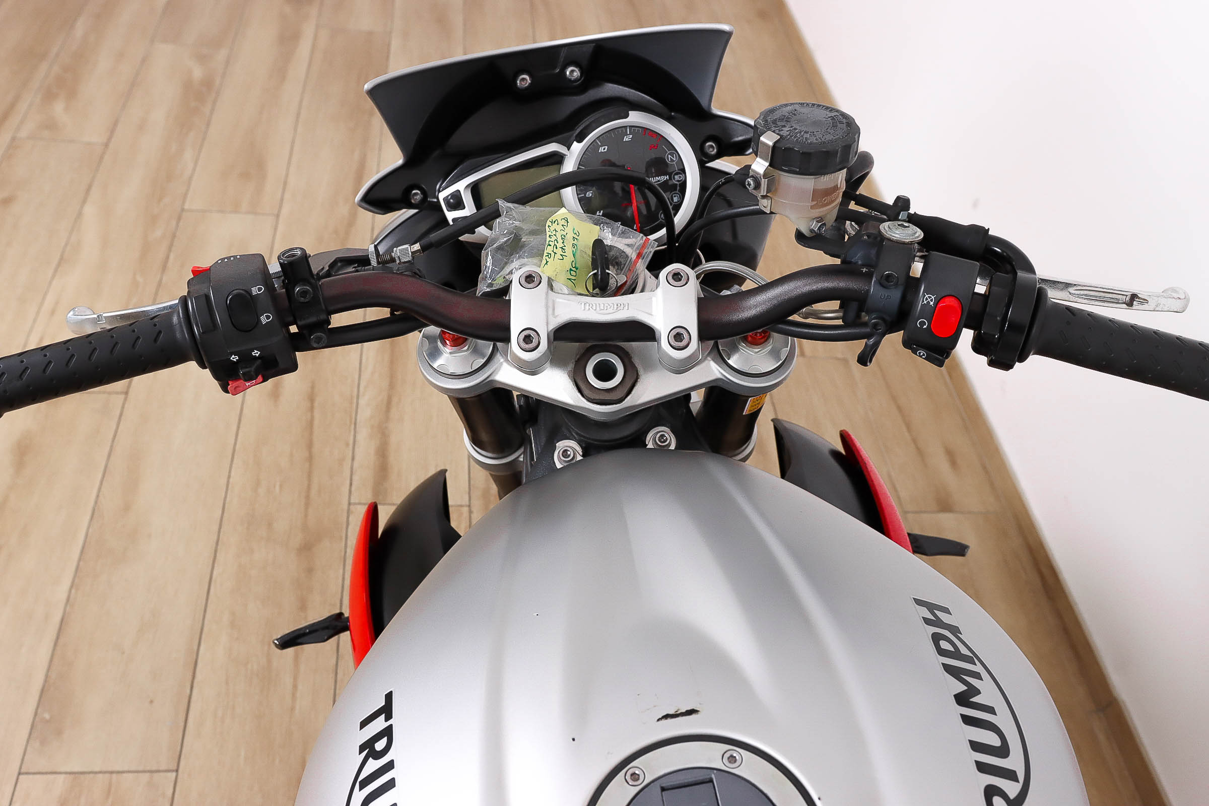 TRIUMPH Street Triple R xTRIUMPH12 TRIUMPH Street Triple R xTRIUMPH12