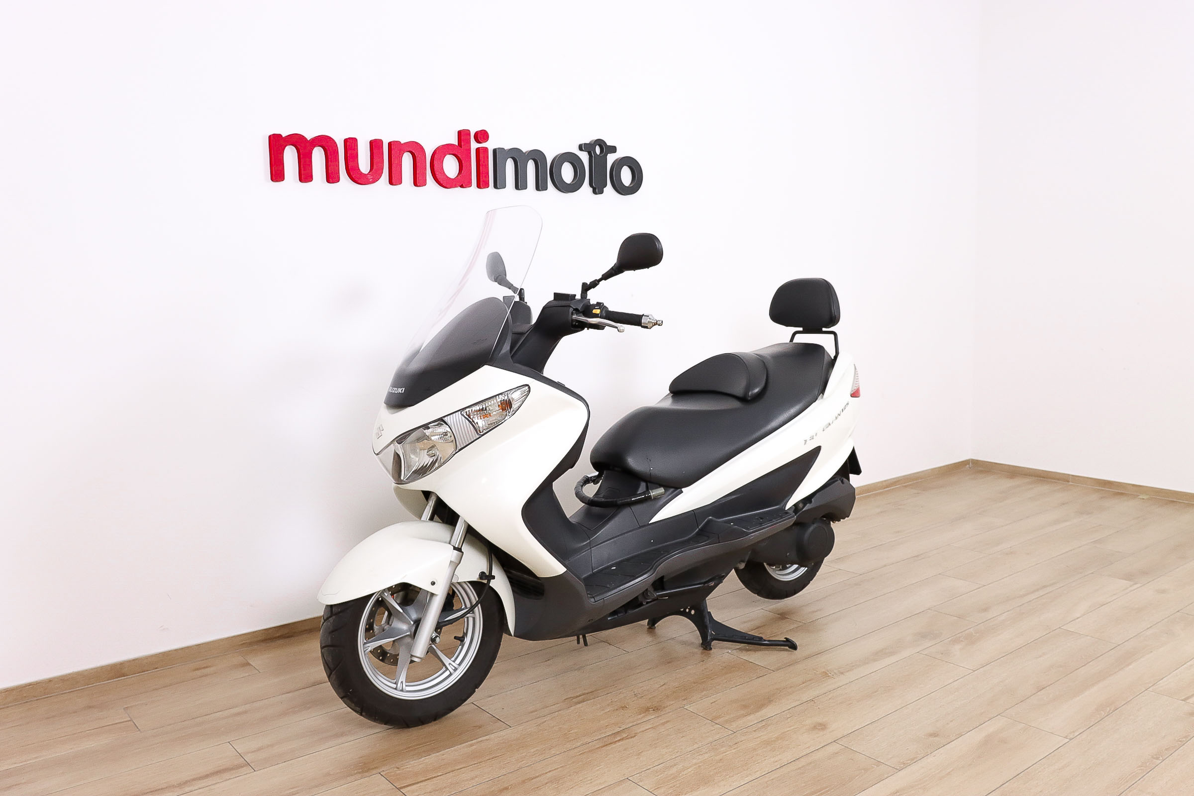 SUZUKI BURGMAN 125SUZUKI8 SUZUKI BURGMAN 125SUZUKI8
