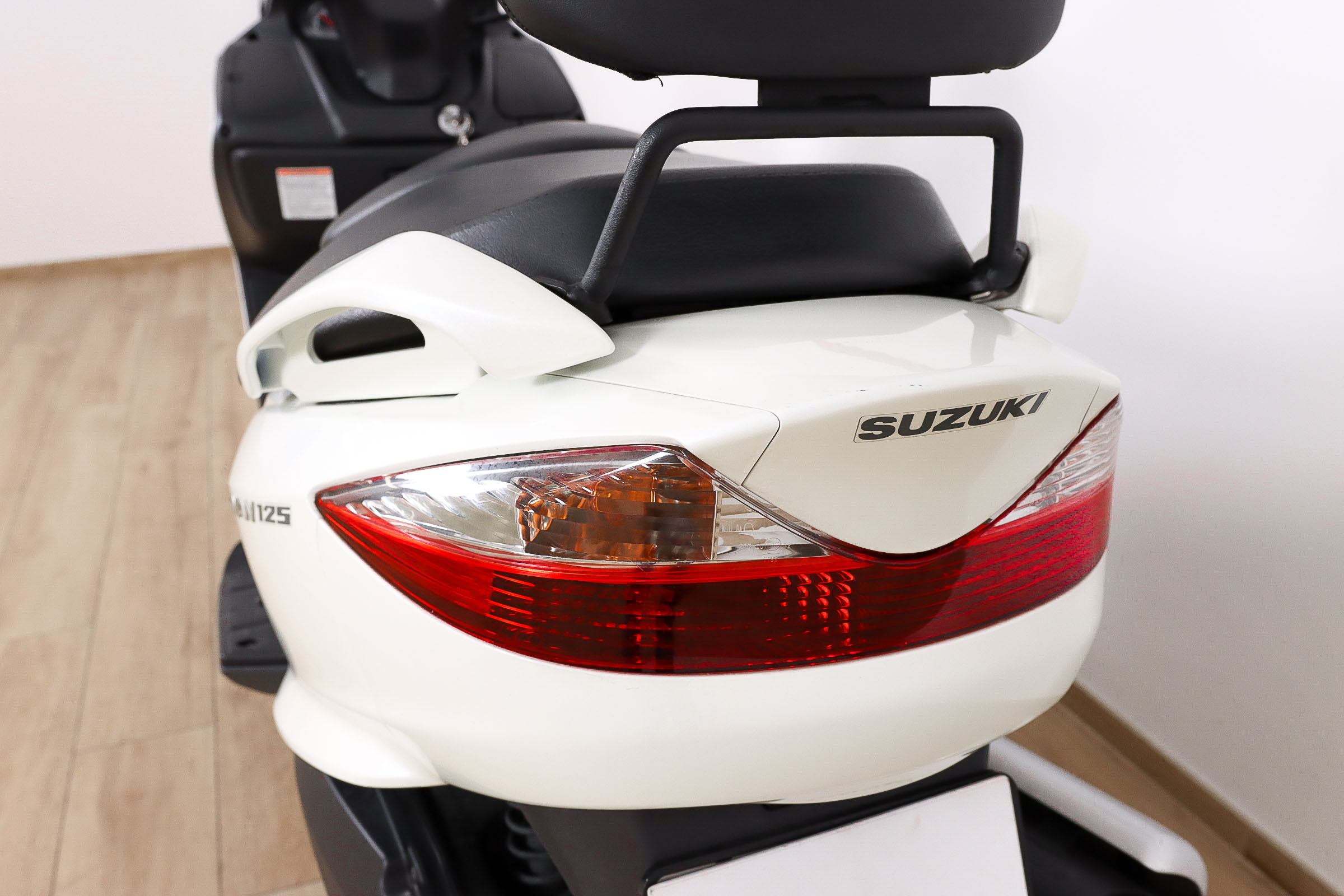 SUZUKI BURGMAN 125SUZUKI9 SUZUKI BURGMAN 125SUZUKI9