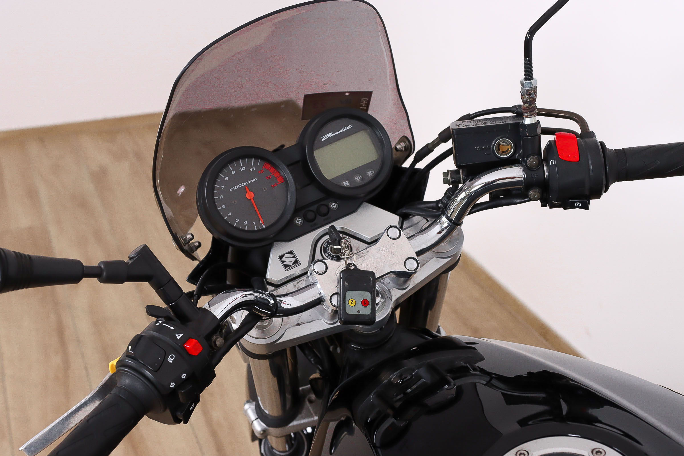 SUZUKI GSF Bandit 650 promoSUZUKI12 SUZUKI GSF Bandit 650 promoSUZUKI12