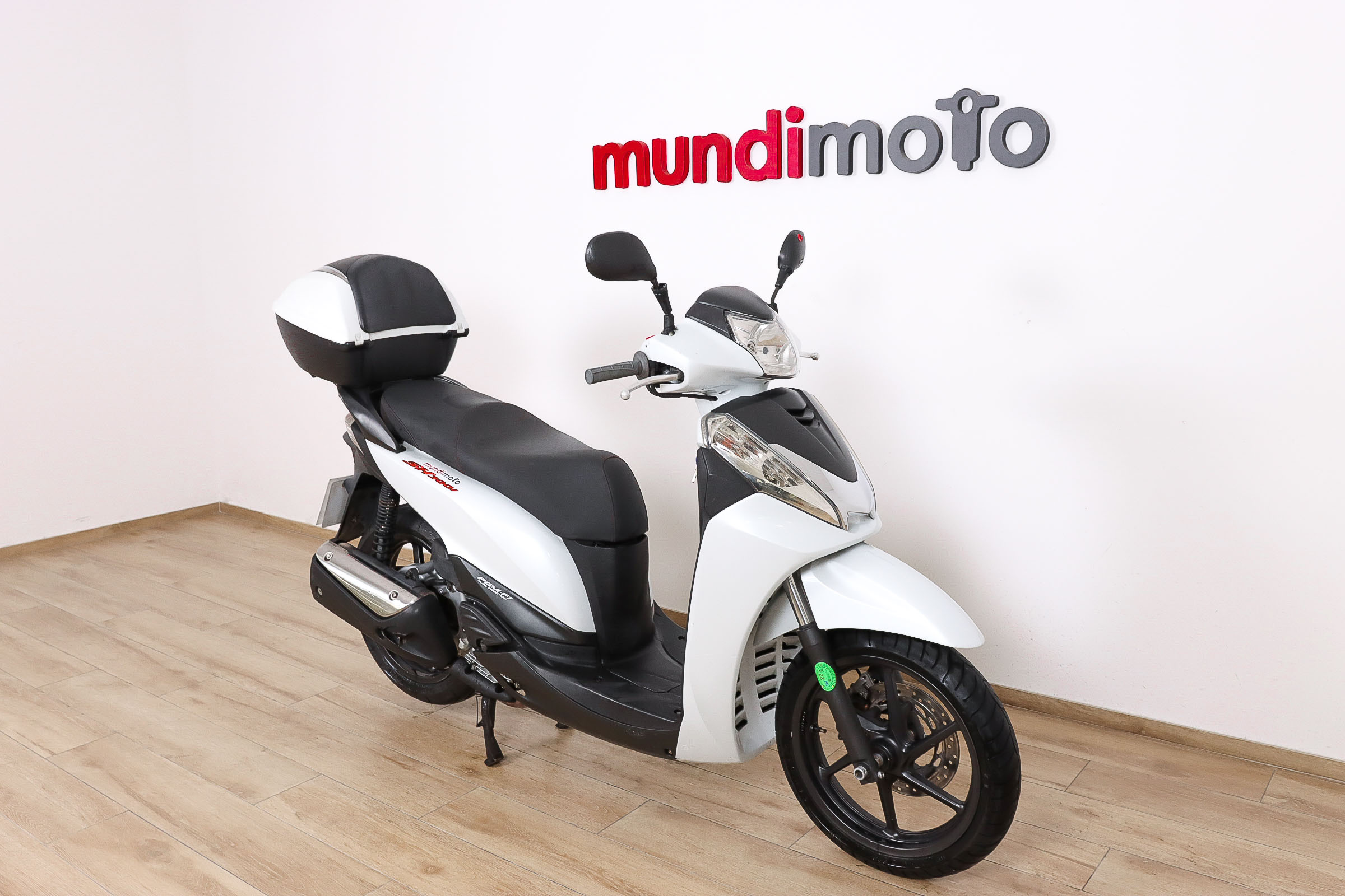 HONDA SCOOPY SH300i C-ABSHONDA1 HONDA SCOOPY SH300i C-ABSHONDA1