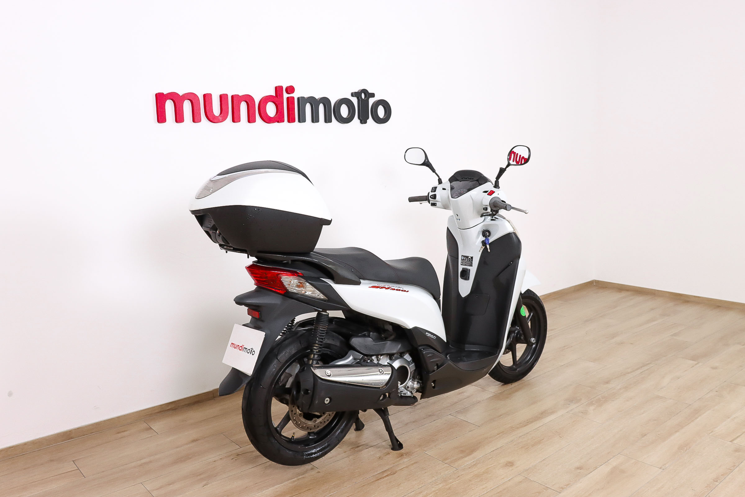 HONDA SCOOPY SH300i C-ABSHONDA2 HONDA SCOOPY SH300i C-ABSHONDA2