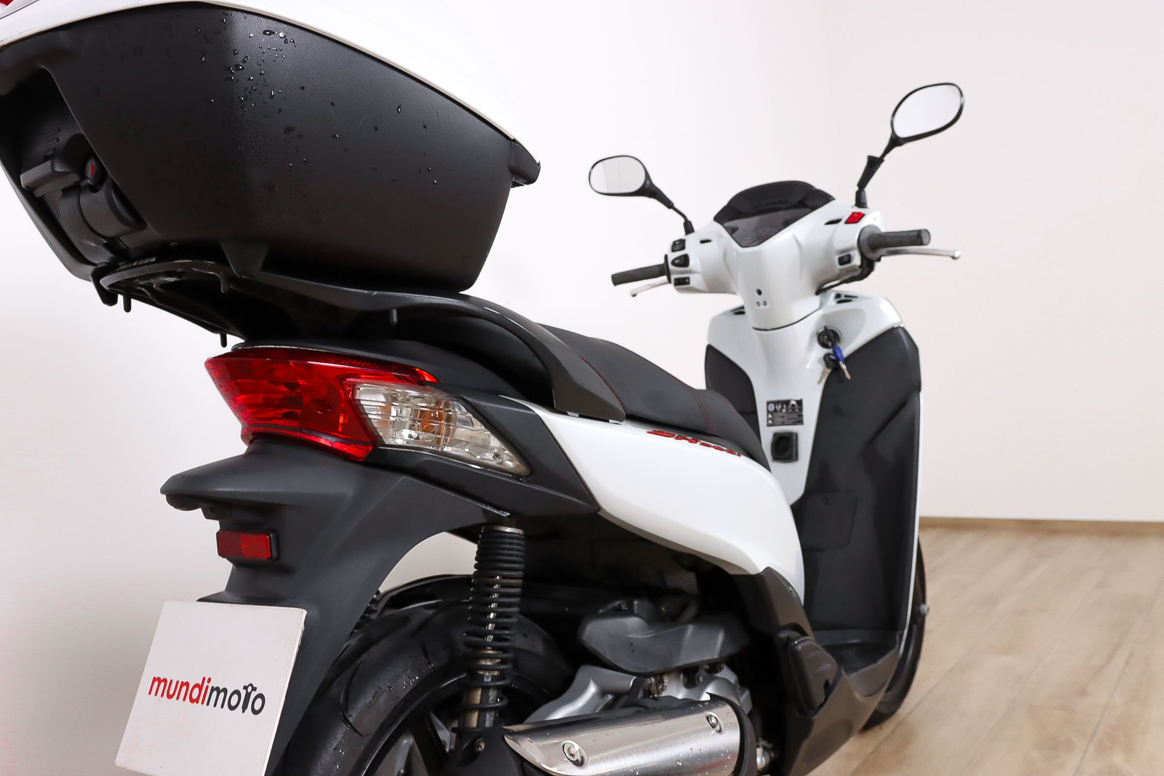 HONDA SCOOPY SH300i C-ABSHONDA4 HONDA SCOOPY SH300i C-ABSHONDA4