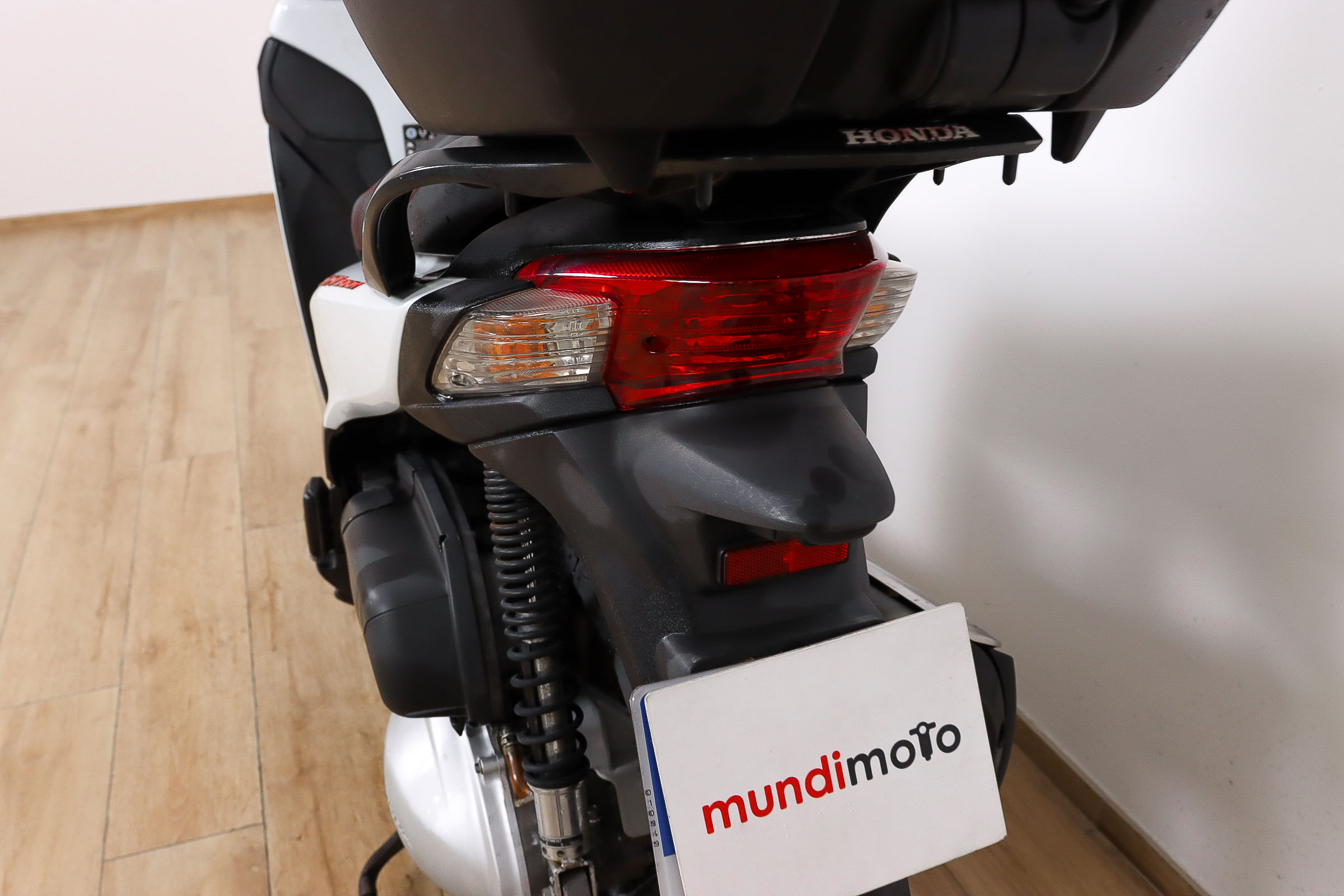 HONDA SCOOPY SH300i C-ABSHONDA8 HONDA SCOOPY SH300i C-ABSHONDA8