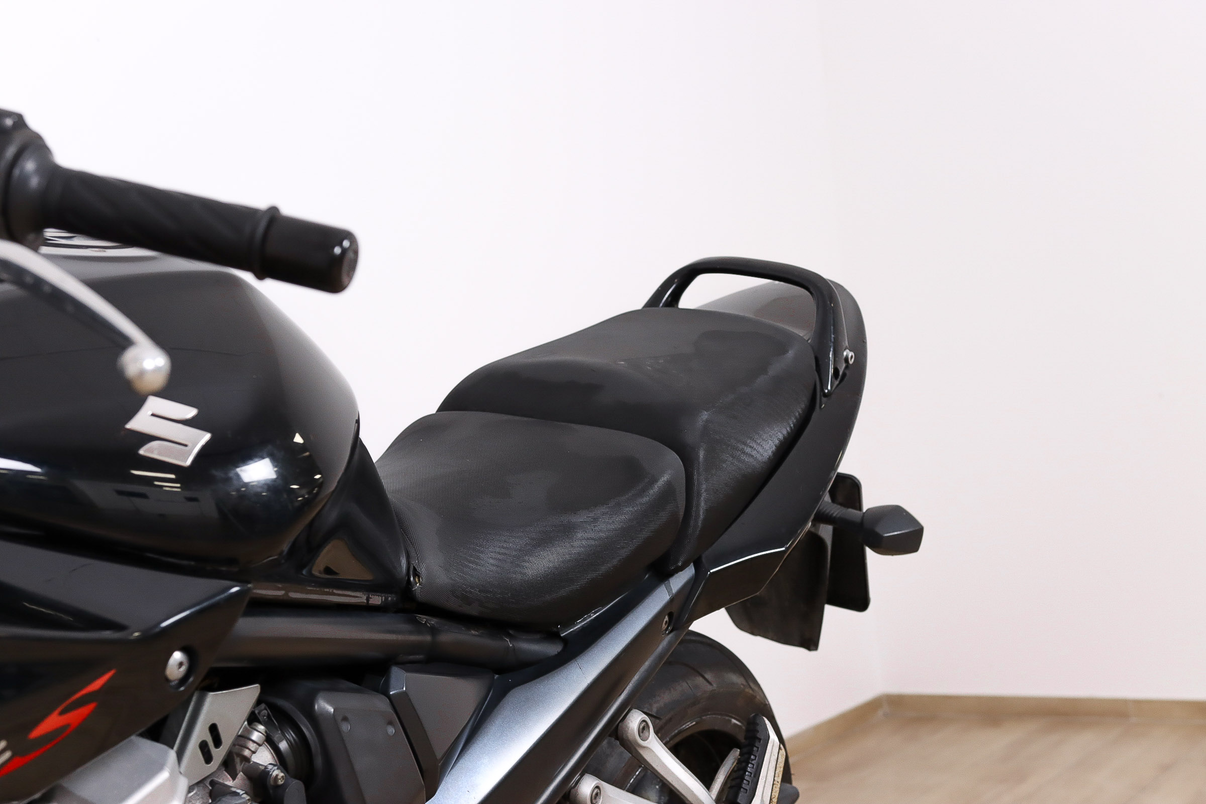 SUZUKI Bandit 650 SSUZUKI14 SUZUKI Bandit 650 SSUZUKI14