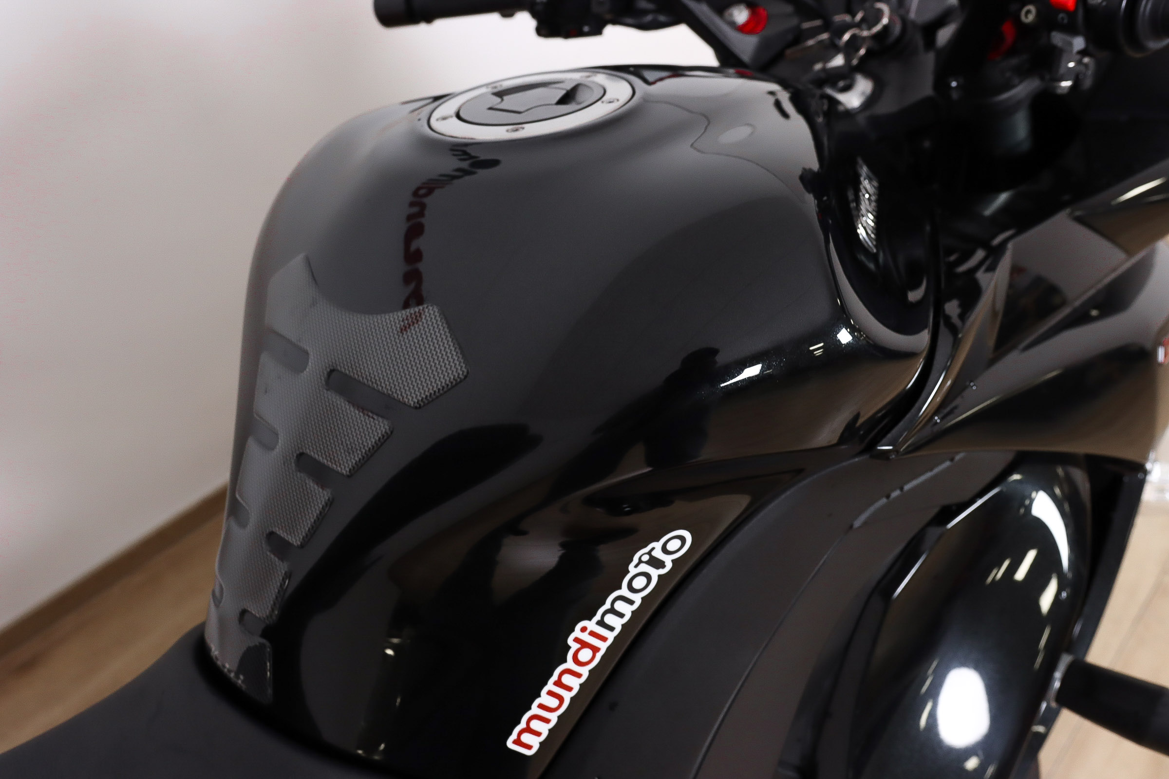 KAWASAKI Z 1000 SX promoKAWASAKI5 KAWASAKI Z 1000 SX promoKAWASAKI5