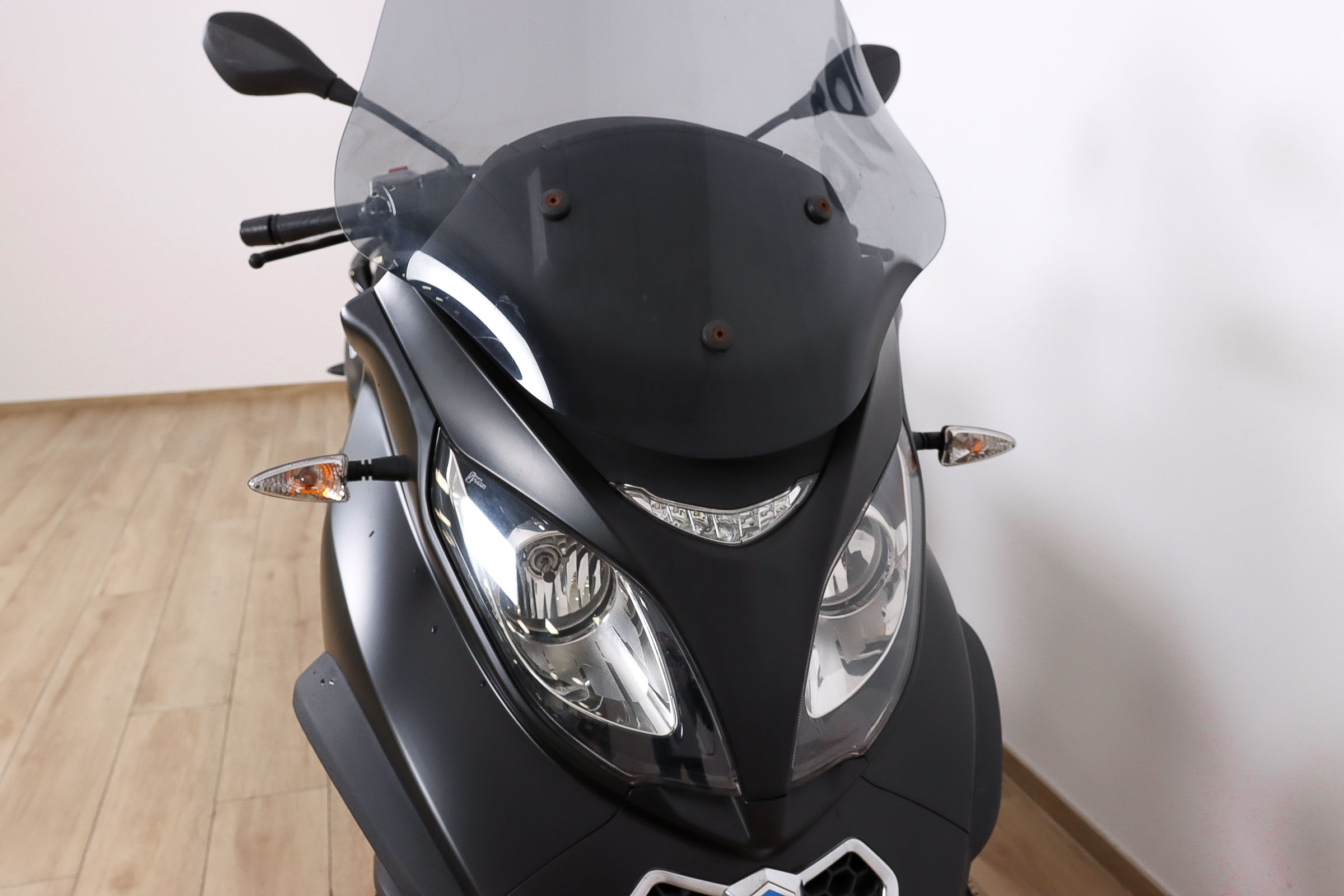 PIAGGIO MP3 LT 500 SportPIAGGIO4 PIAGGIO MP3 LT 500 SportPIAGGIO4