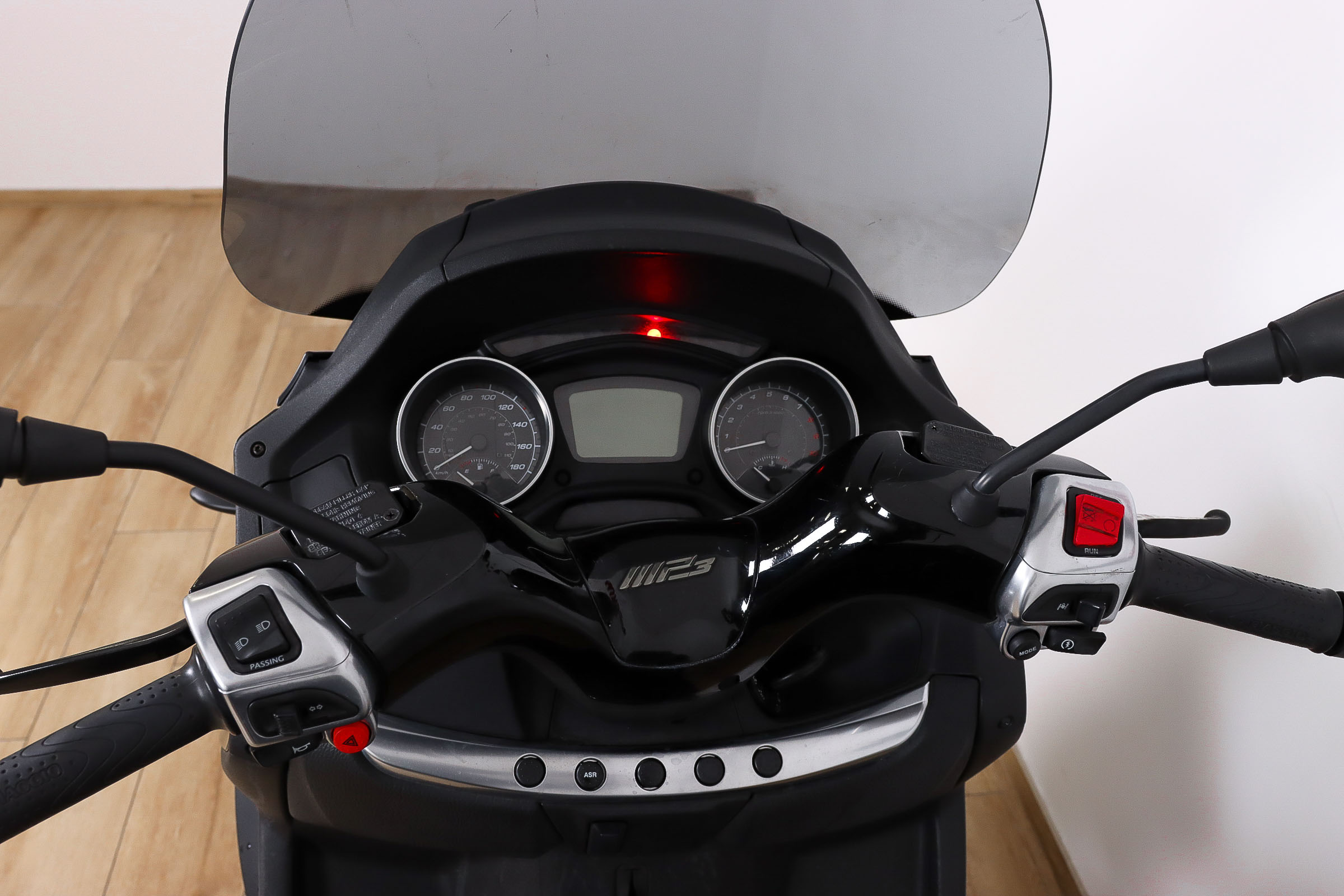 PIAGGIO MP3 LT 500 SportPIAGGIO12 PIAGGIO MP3 LT 500 SportPIAGGIO12