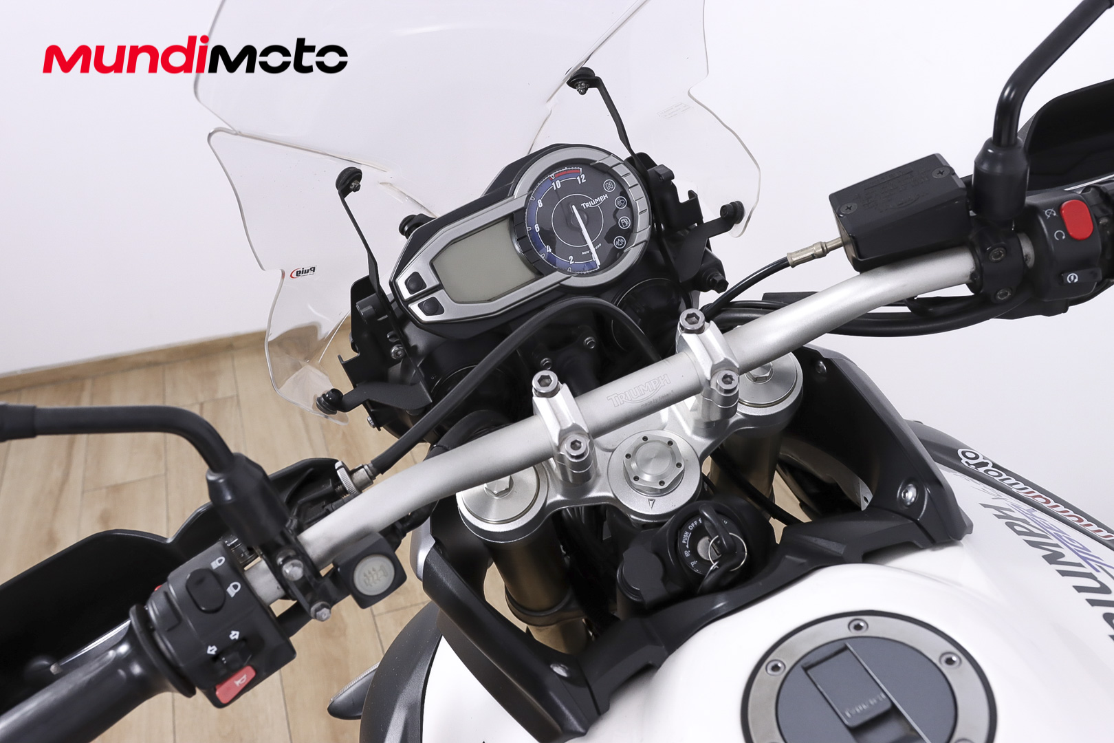TRIUMPH TIGER 800TRIUMPH9 TRIUMPH TIGER 800TRIUMPH9