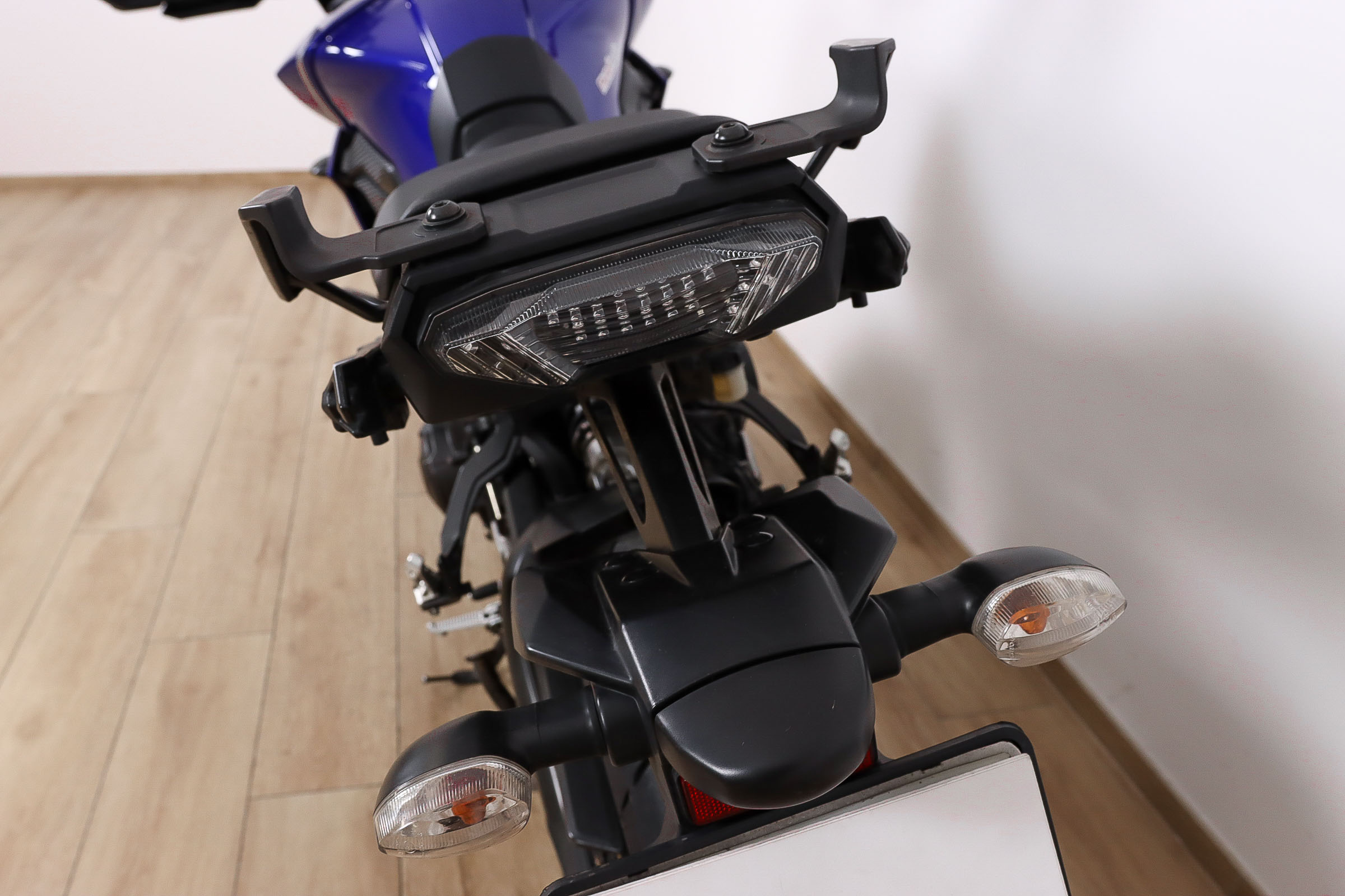 YAMAHA MT-09 ABS TRACERYAMAHA10 YAMAHA MT-09 ABS TRACERYAMAHA10