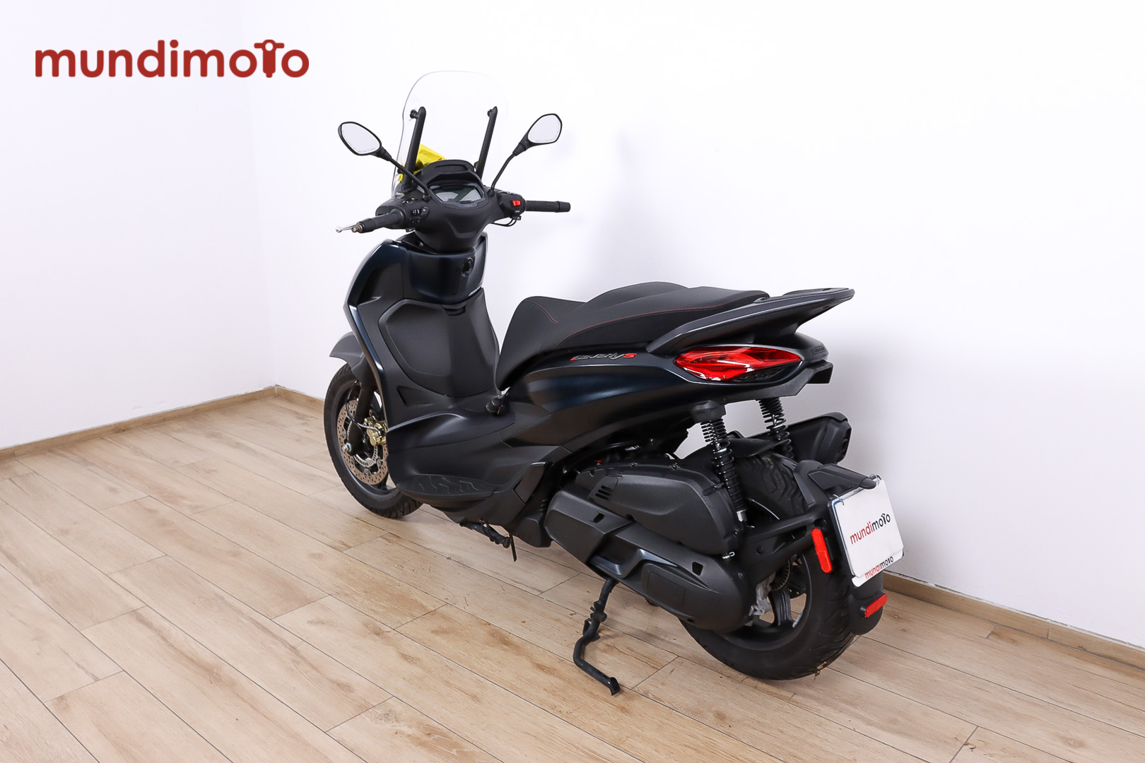 PIAGGIO Beverly 400 HPEPIAGGIO6 PIAGGIO Beverly 400 HPEPIAGGIO6