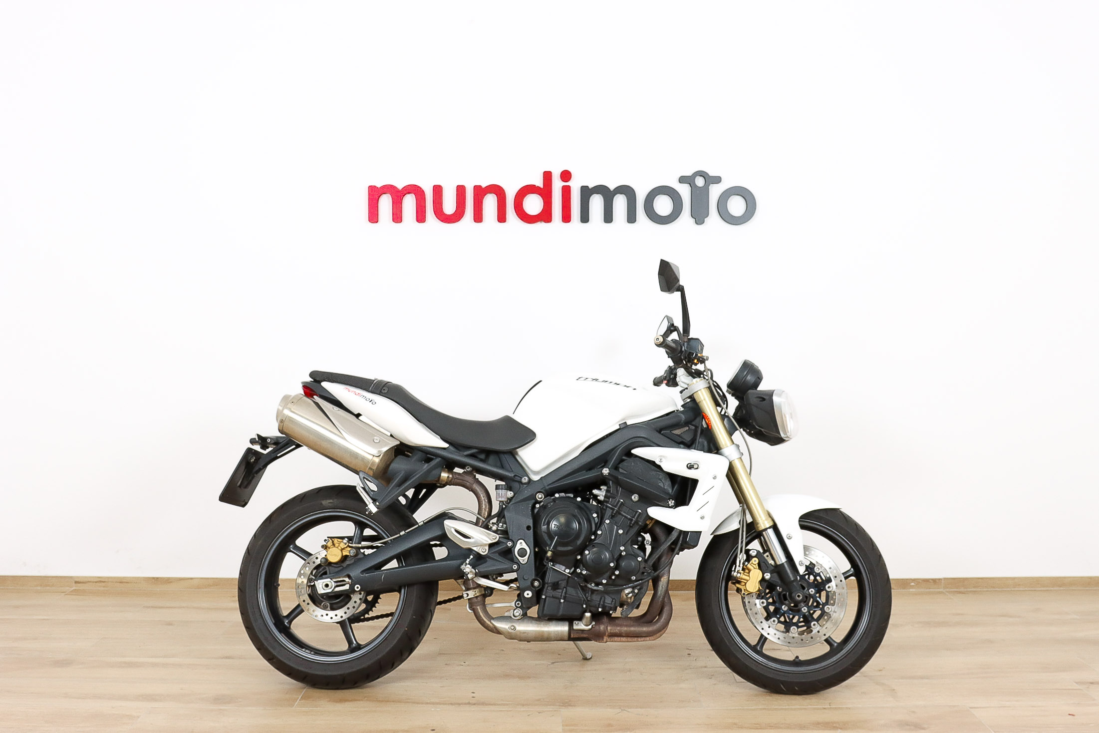 TRIUMPH STREET TRIPLE promoTRIUMPH1 TRIUMPH STREET TRIPLE promoTRIUMPH1