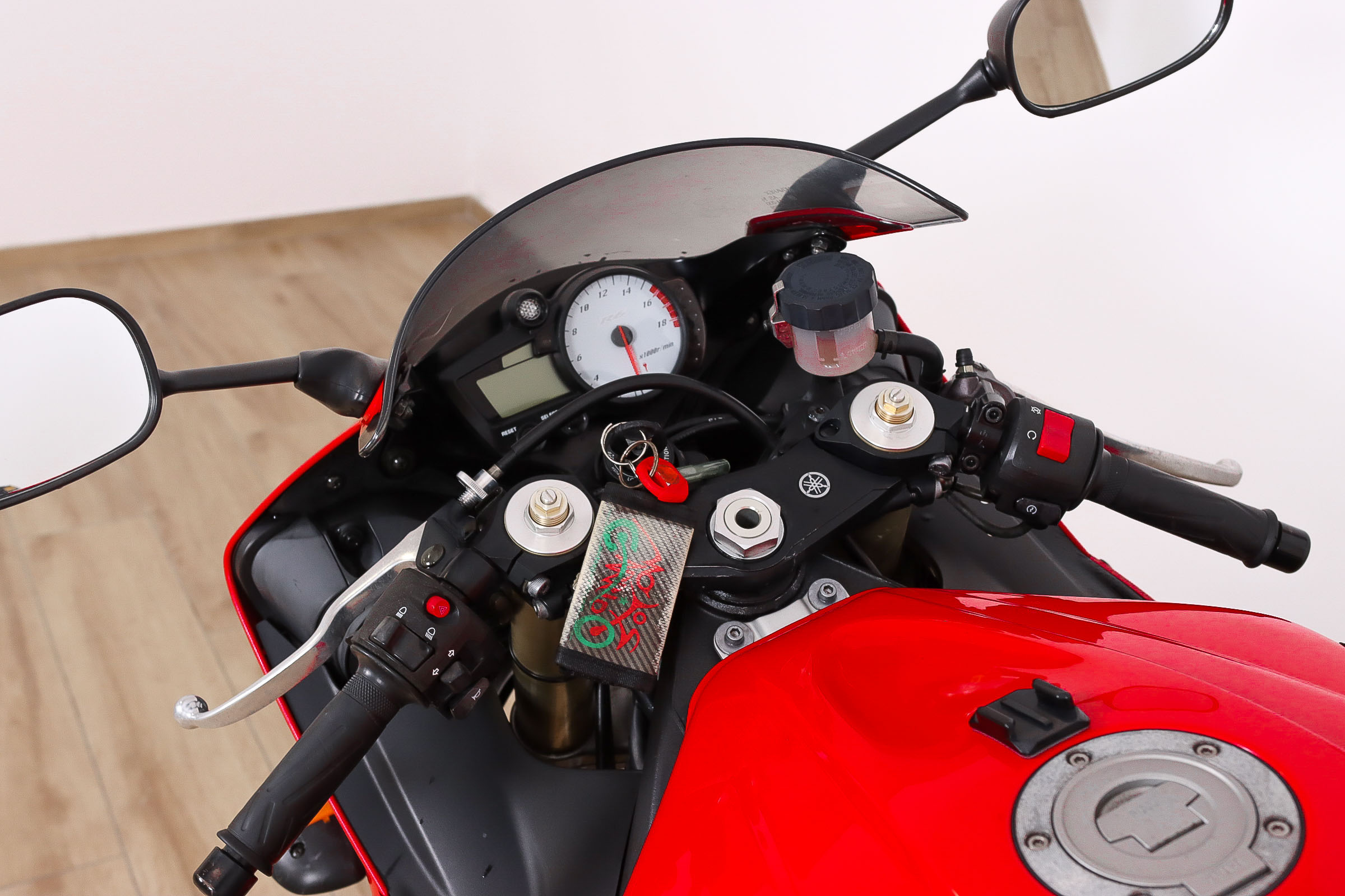 YAMAHA YZF R6 promoYAMAHA11 YAMAHA YZF R6 promoYAMAHA11