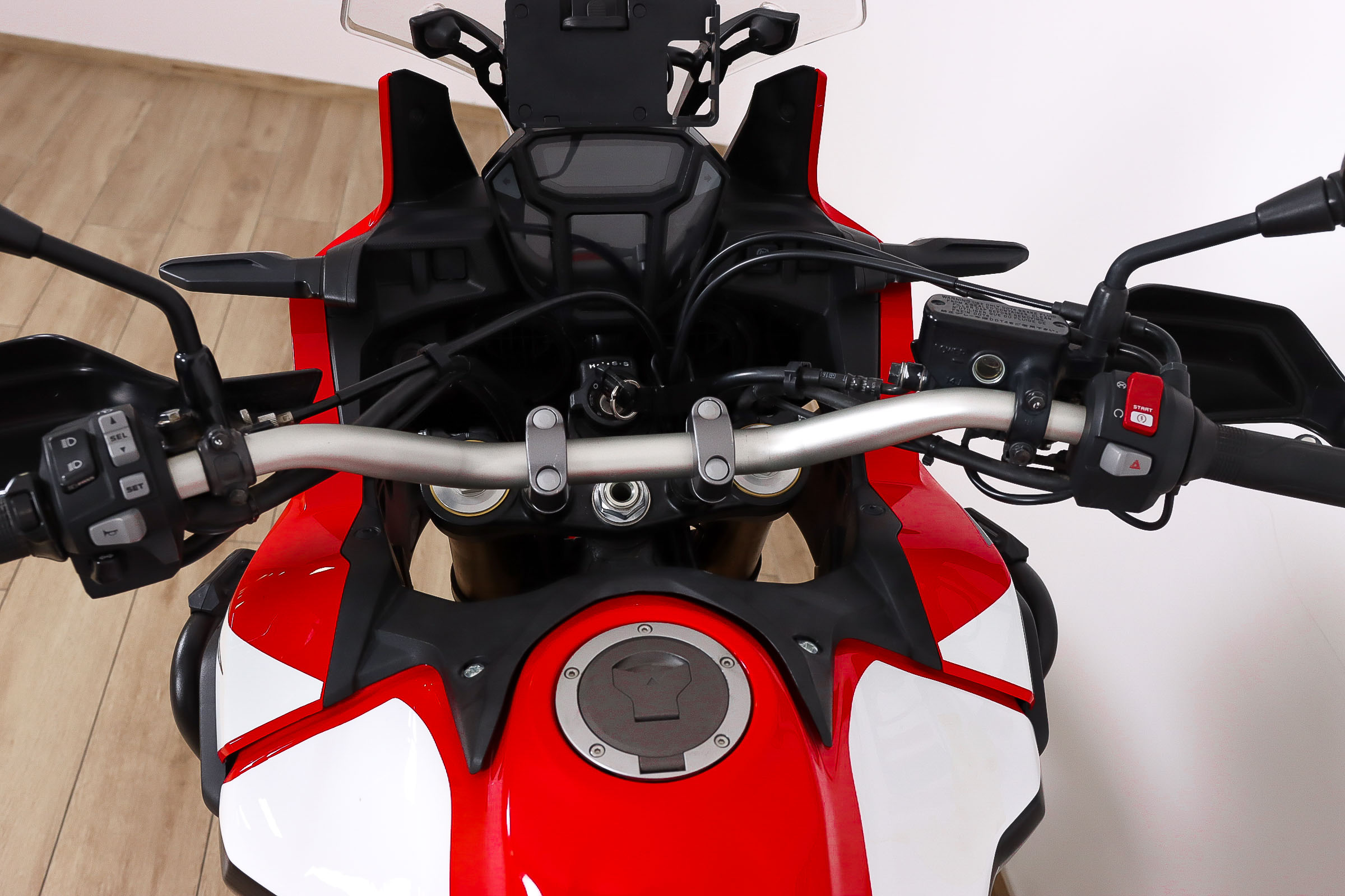 HONDA CRF1000L Africa TwinHONDA14 HONDA CRF1000L Africa TwinHONDA14