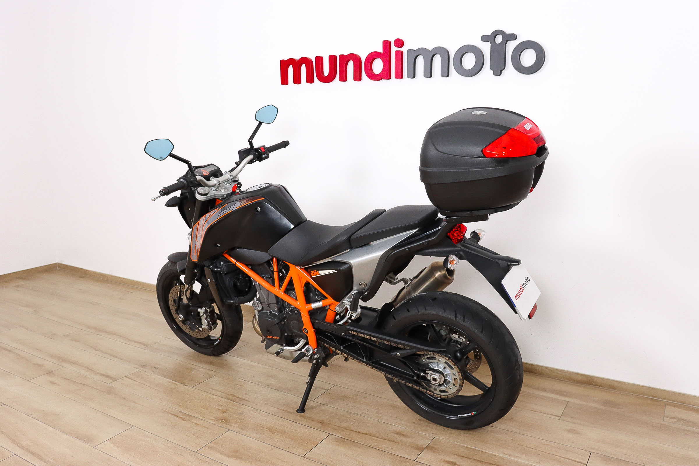 KTM 690 DUKEKTM8 KTM 690 DUKEKTM8