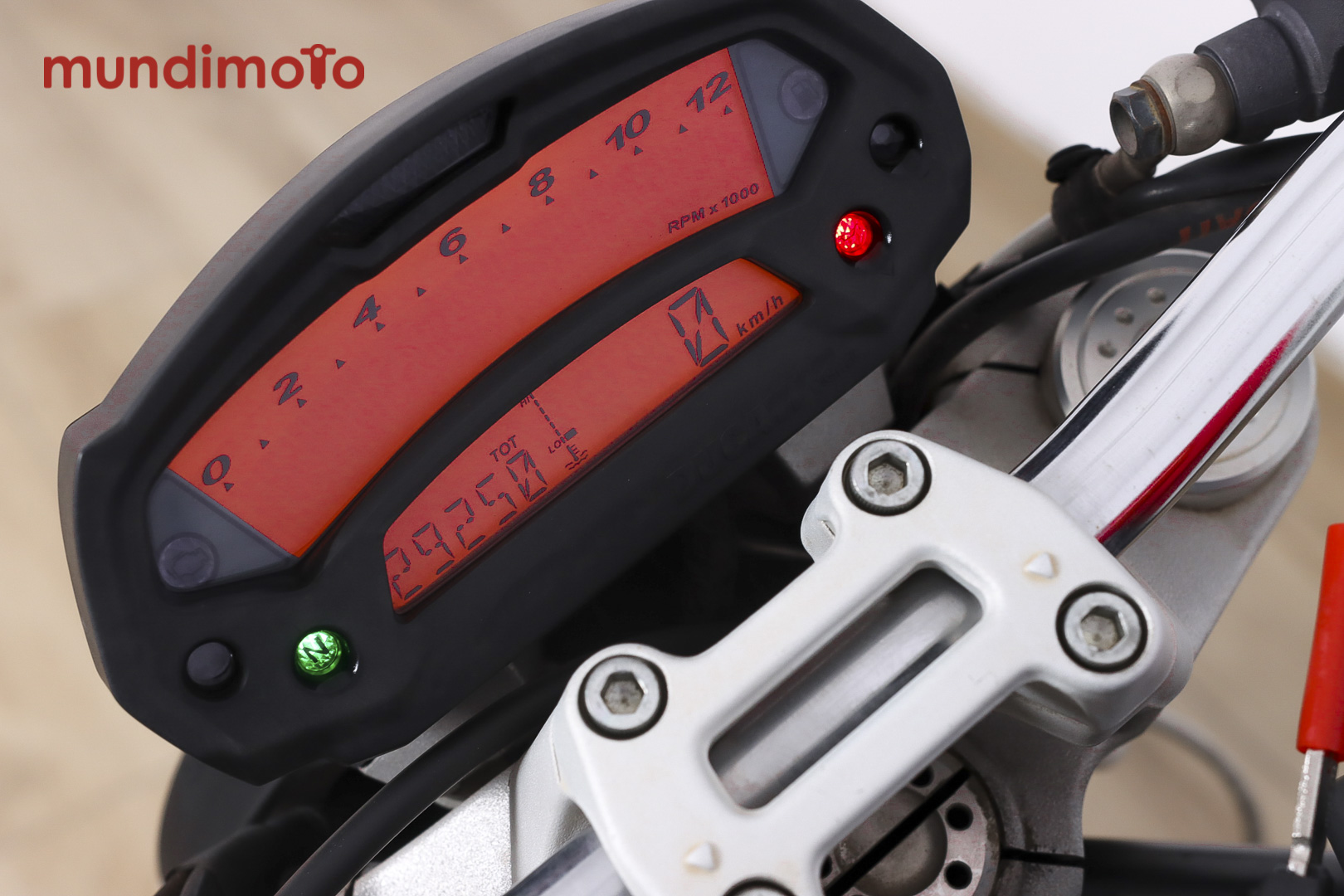 DUCATI MONSTER 696DUCATI10 DUCATI MONSTER 696DUCATI10