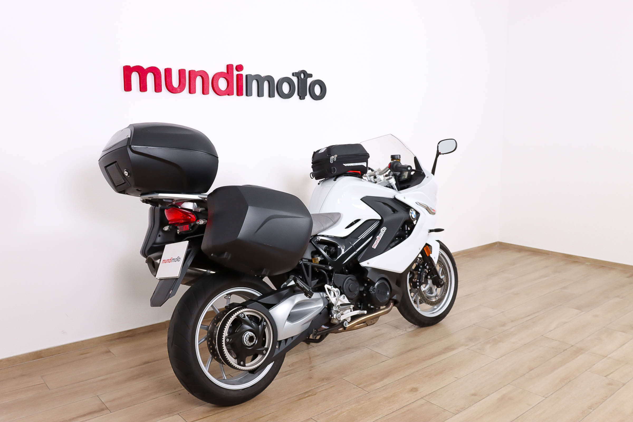 BMW F 800 GTBMW2 BMW F 800 GTBMW2