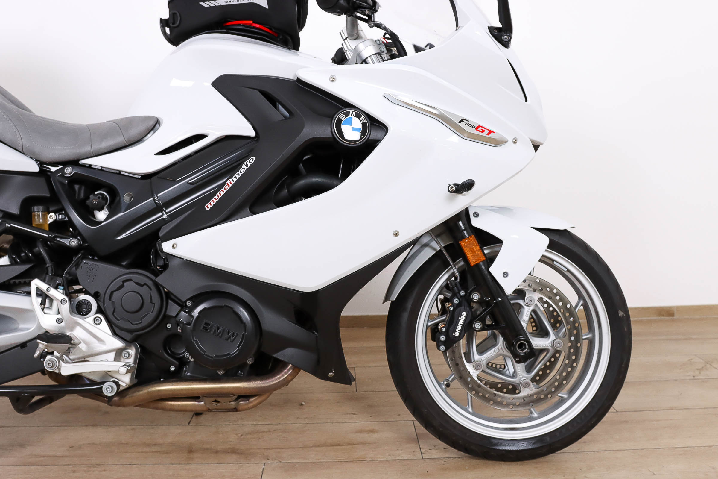 BMW F 800 GTBMW4 BMW F 800 GTBMW4