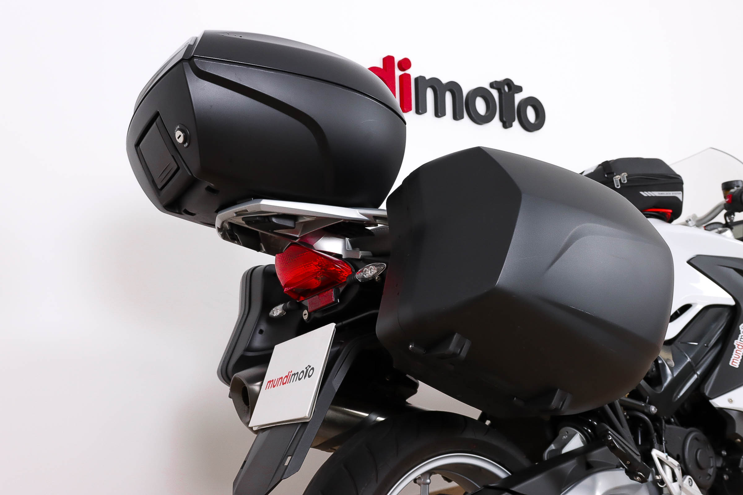 BMW F 800 GTBMW6 BMW F 800 GTBMW6