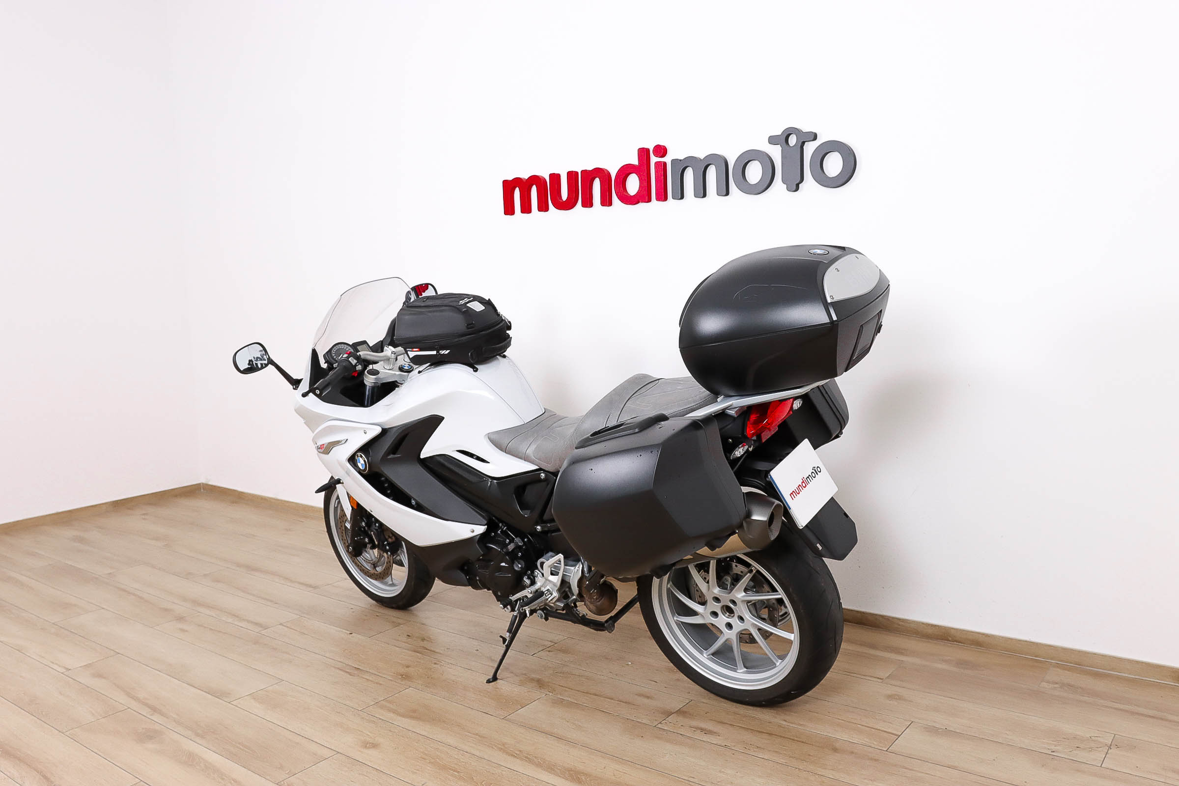 BMW F 800 GTBMW9 BMW F 800 GTBMW9