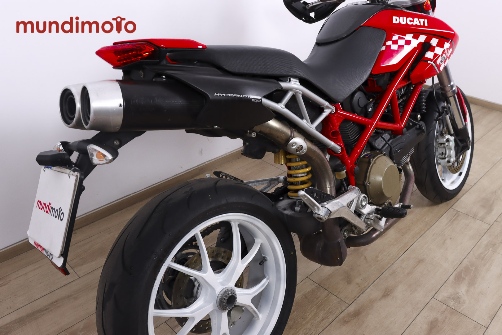 DUCATI HYPERMOTARD 1100DUCATI4 DUCATI HYPERMOTARD 1100DUCATI4