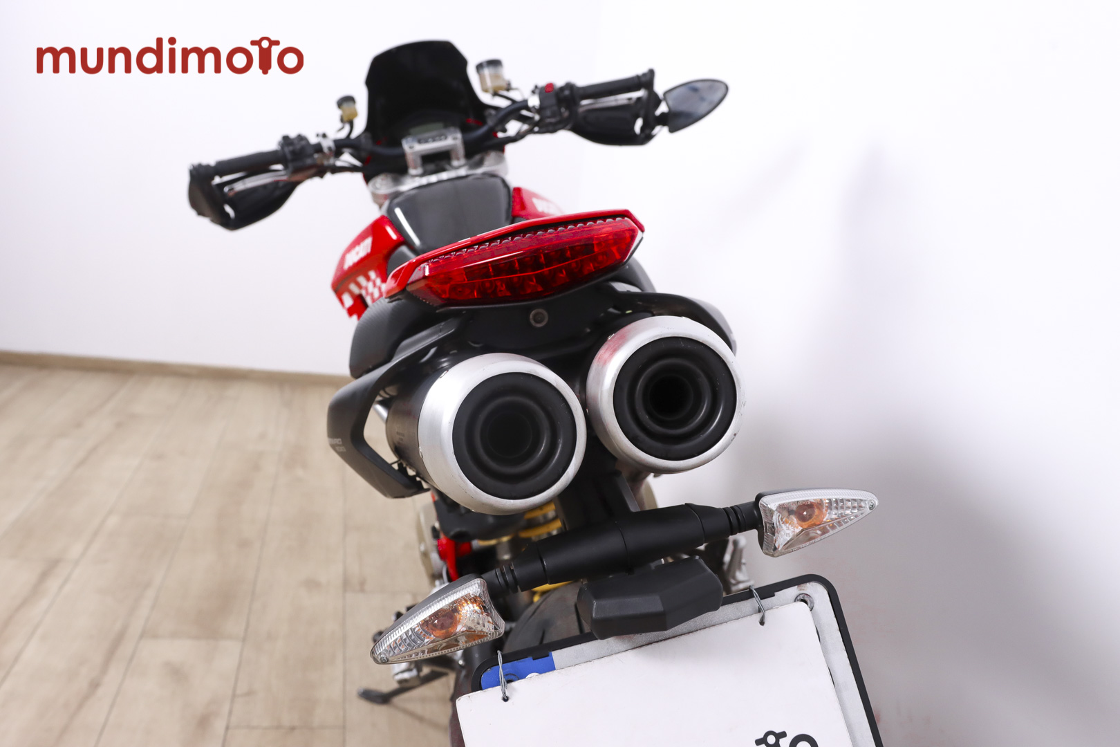 DUCATI HYPERMOTARD 1100DUCATI8 DUCATI HYPERMOTARD 1100DUCATI8