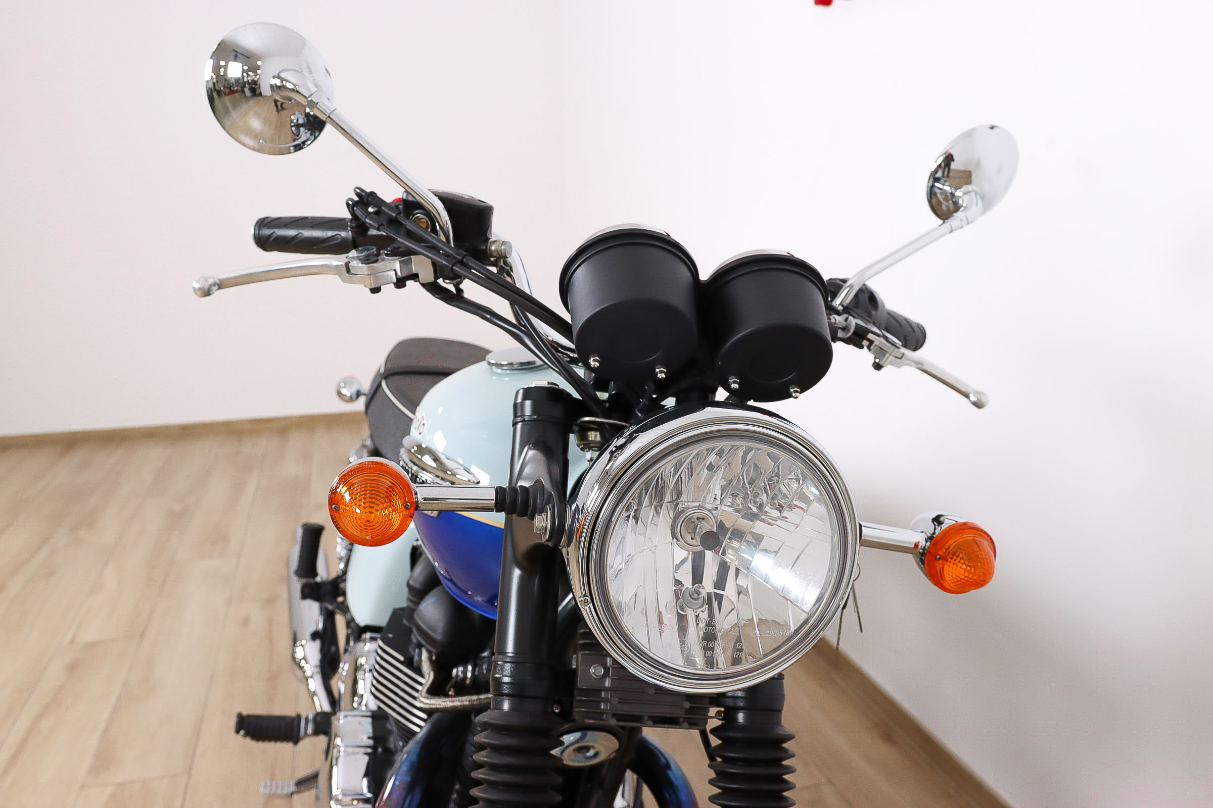 TRIUMPH BONNEVILLE T100TRIUMPH3 TRIUMPH BONNEVILLE T100TRIUMPH3