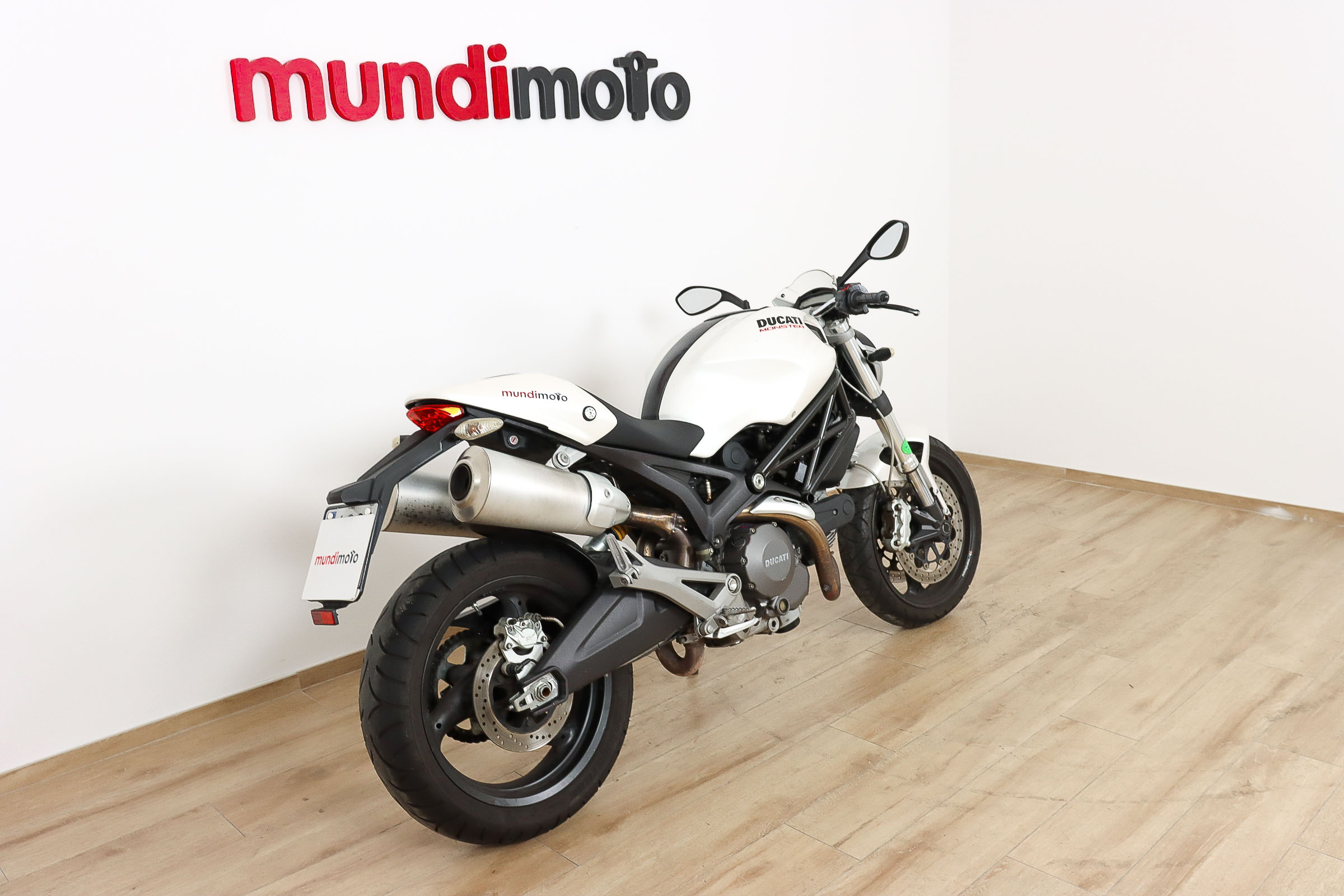 DUCATI MONSTER 696DUCATI1 DUCATI MONSTER 696DUCATI1