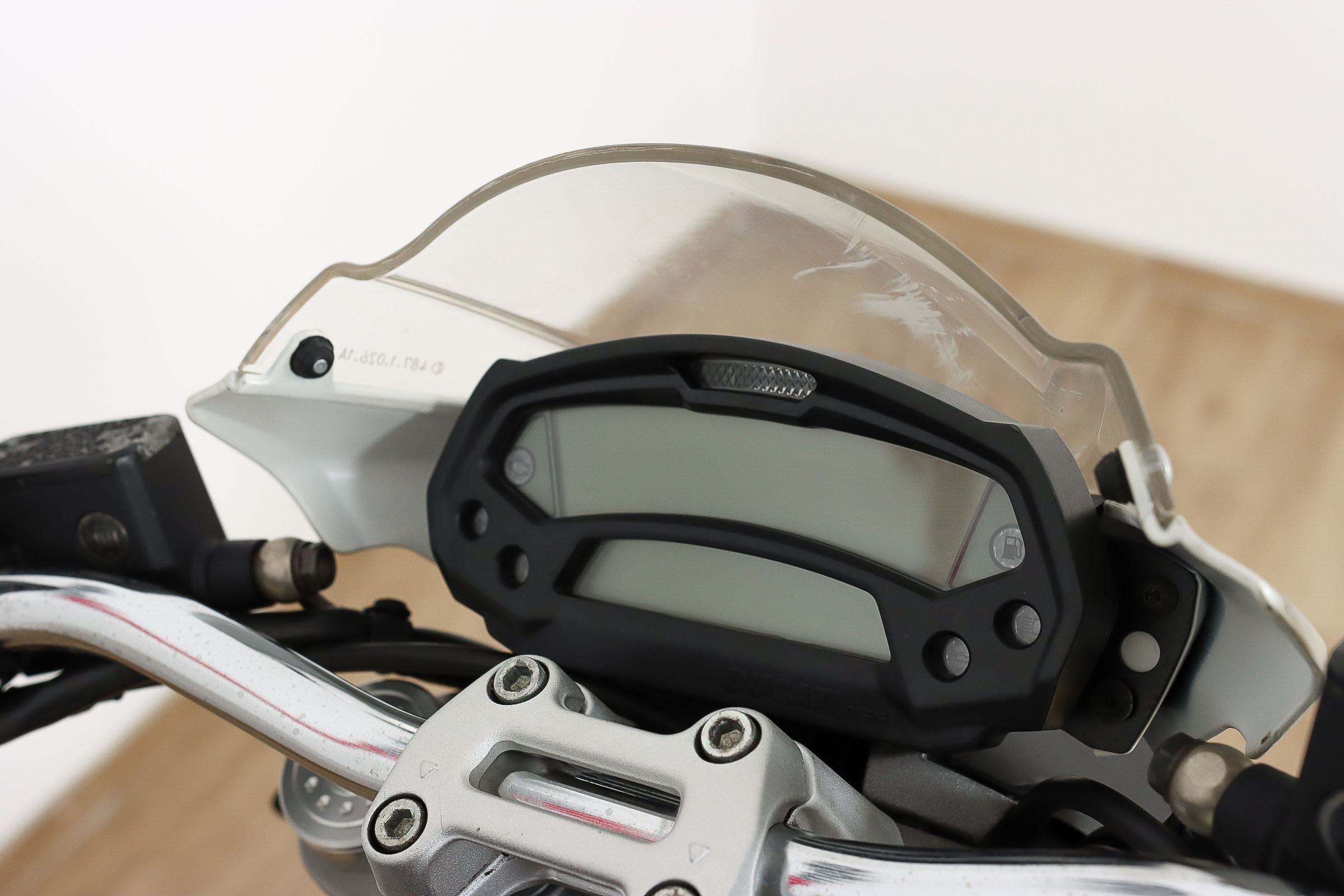 DUCATI MONSTER 696DUCATI5 DUCATI MONSTER 696DUCATI5