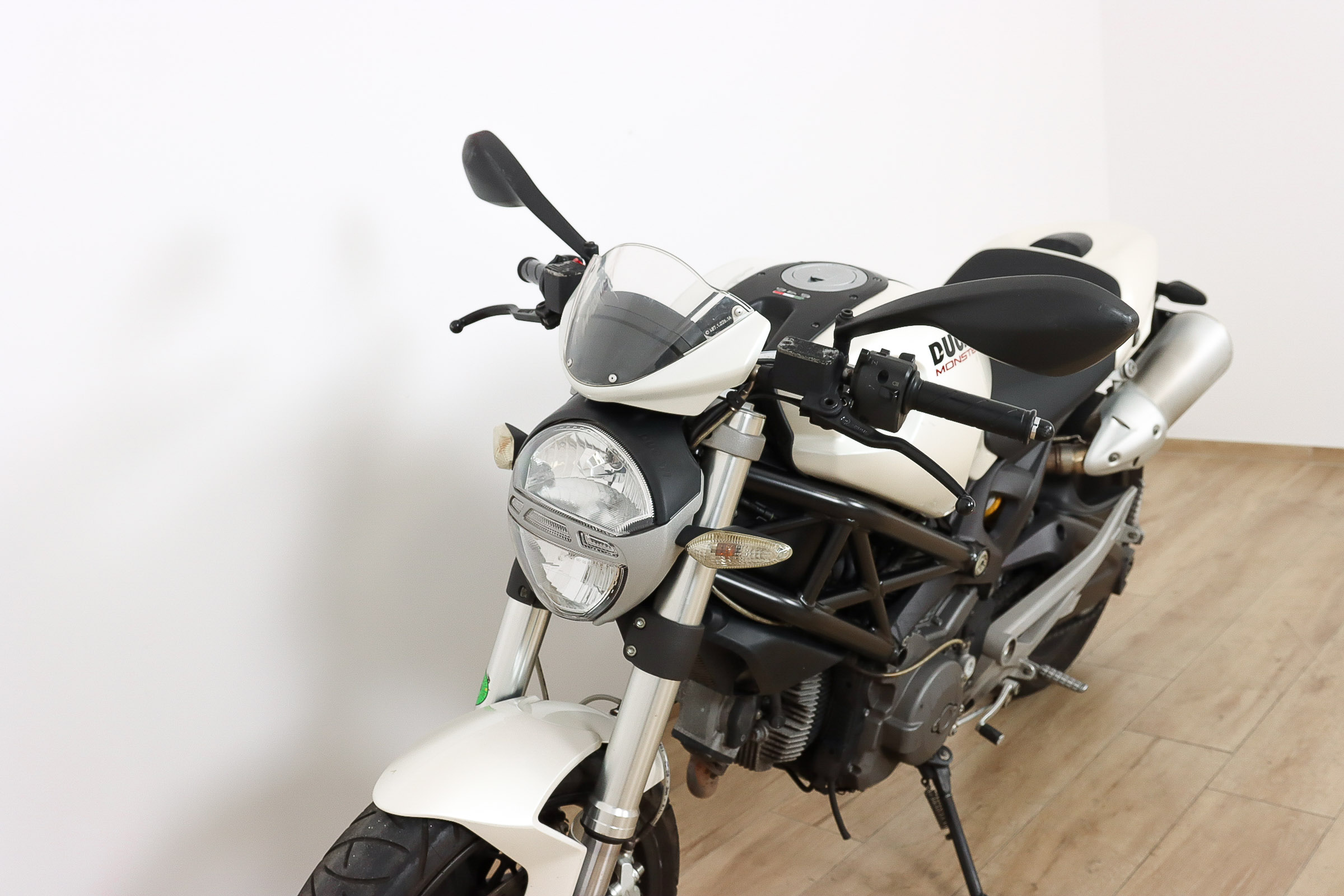 DUCATI MONSTER 696DUCATI11 DUCATI MONSTER 696DUCATI11
