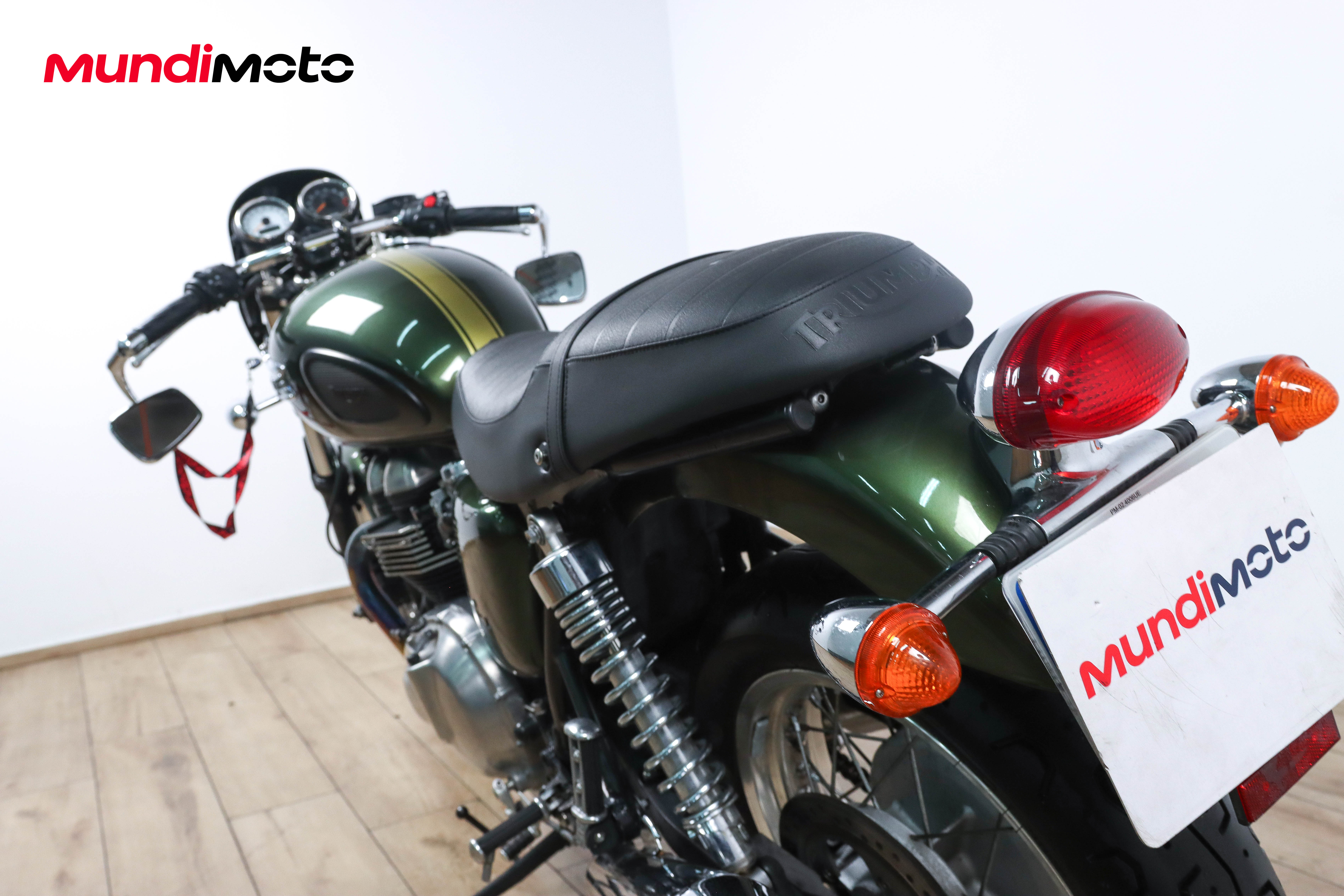 TRIUMPH Thruxton EFITRIUMPH7 TRIUMPH Thruxton EFITRIUMPH7