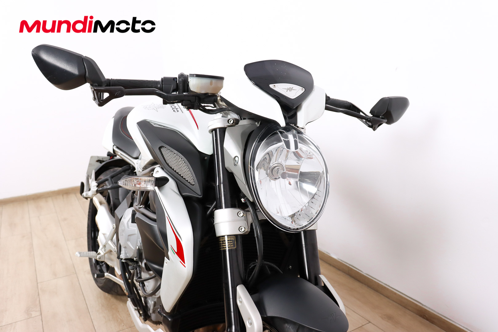 MV AGUSTA BRUTALE 800MV AGUSTA5 MV AGUSTA BRUTALE 800MV AGUSTA5