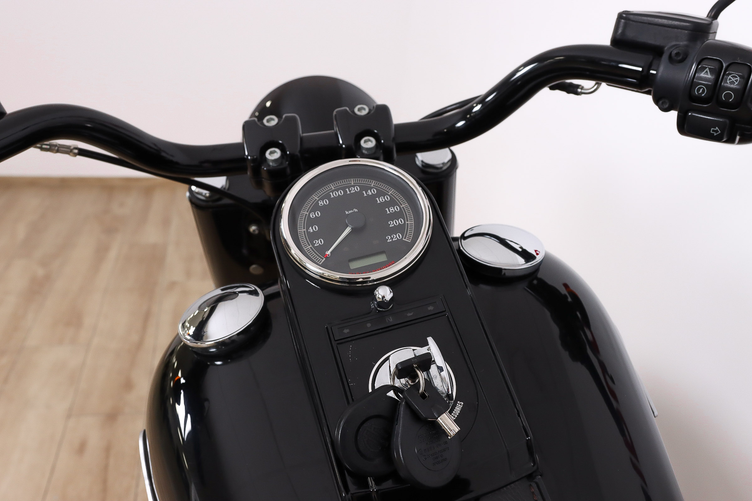 HARLEY DAVIDSON Softail Fat Boy SHARLEY DAVIDSON14 HARLEY DAVIDSON Softail Fat Boy SHARLEY DAVIDSON14