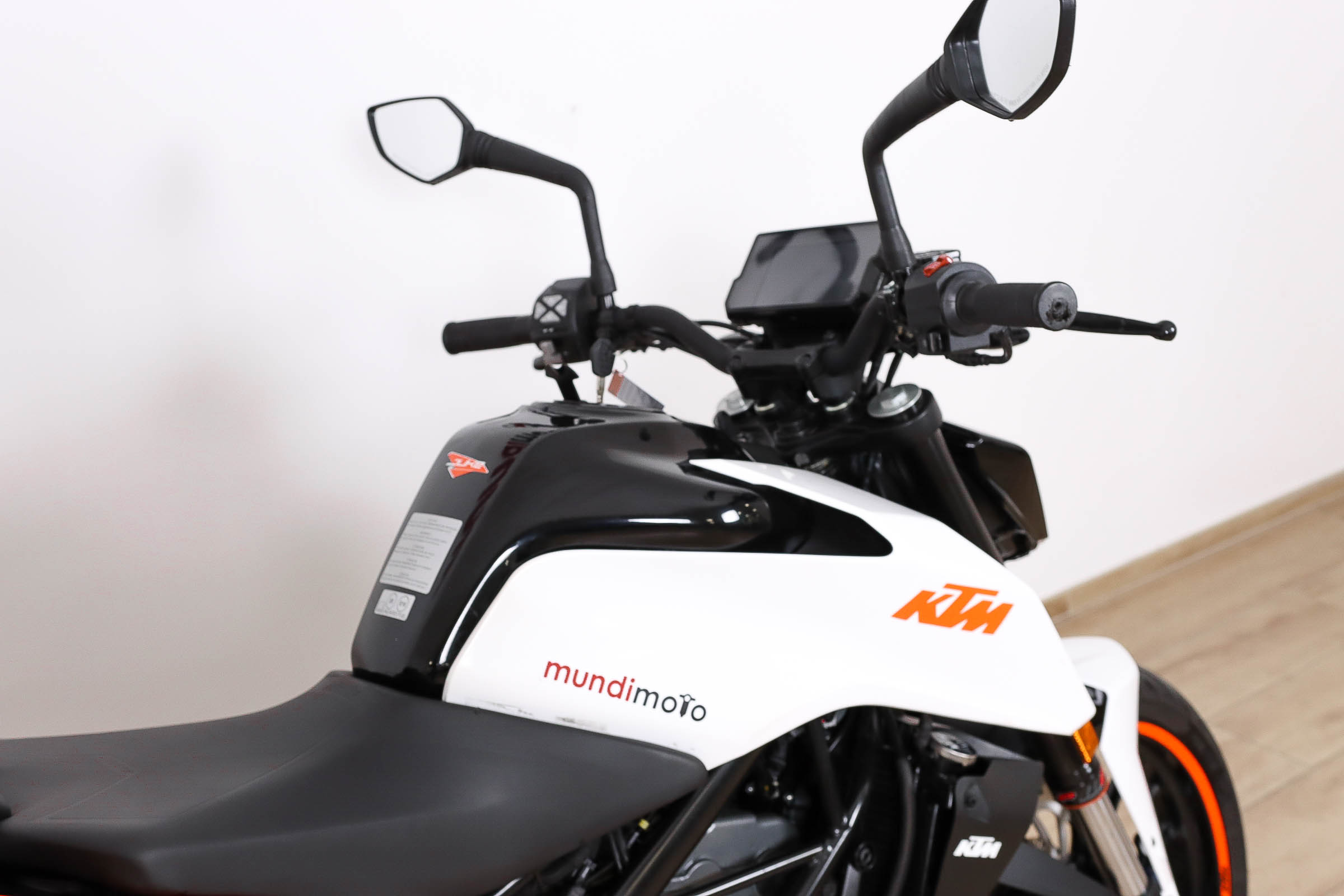 KTM 125 Duke promoKTM6 KTM 125 Duke promoKTM6