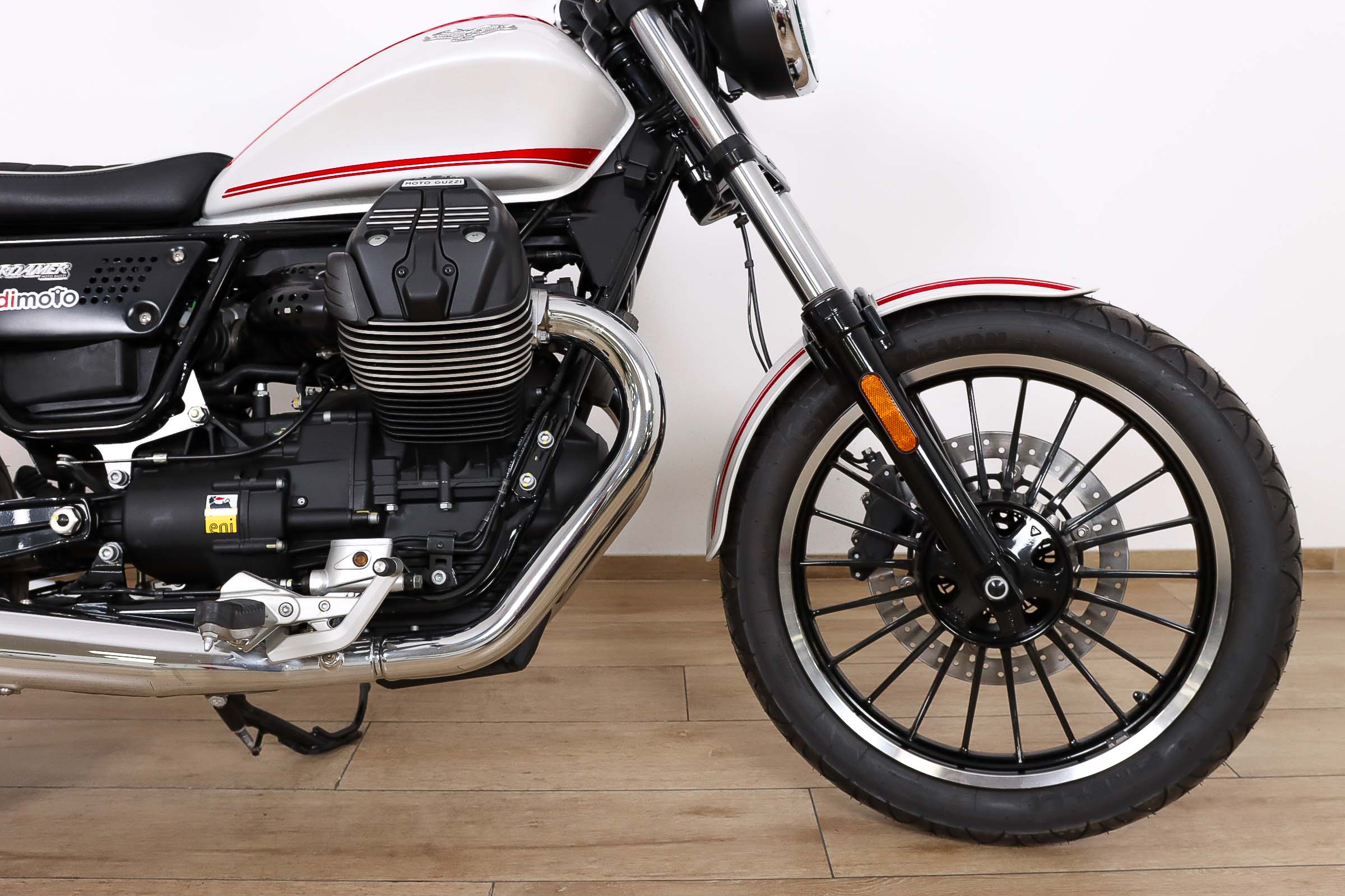MOTO GUZZI V9 RoamerMOTO GUZZI4 MOTO GUZZI V9 RoamerMOTO GUZZI4