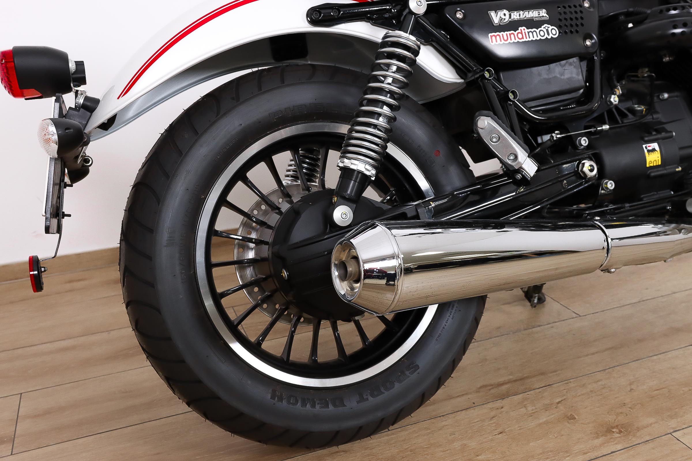 MOTO GUZZI V9 RoamerMOTO GUZZI5 MOTO GUZZI V9 RoamerMOTO GUZZI5