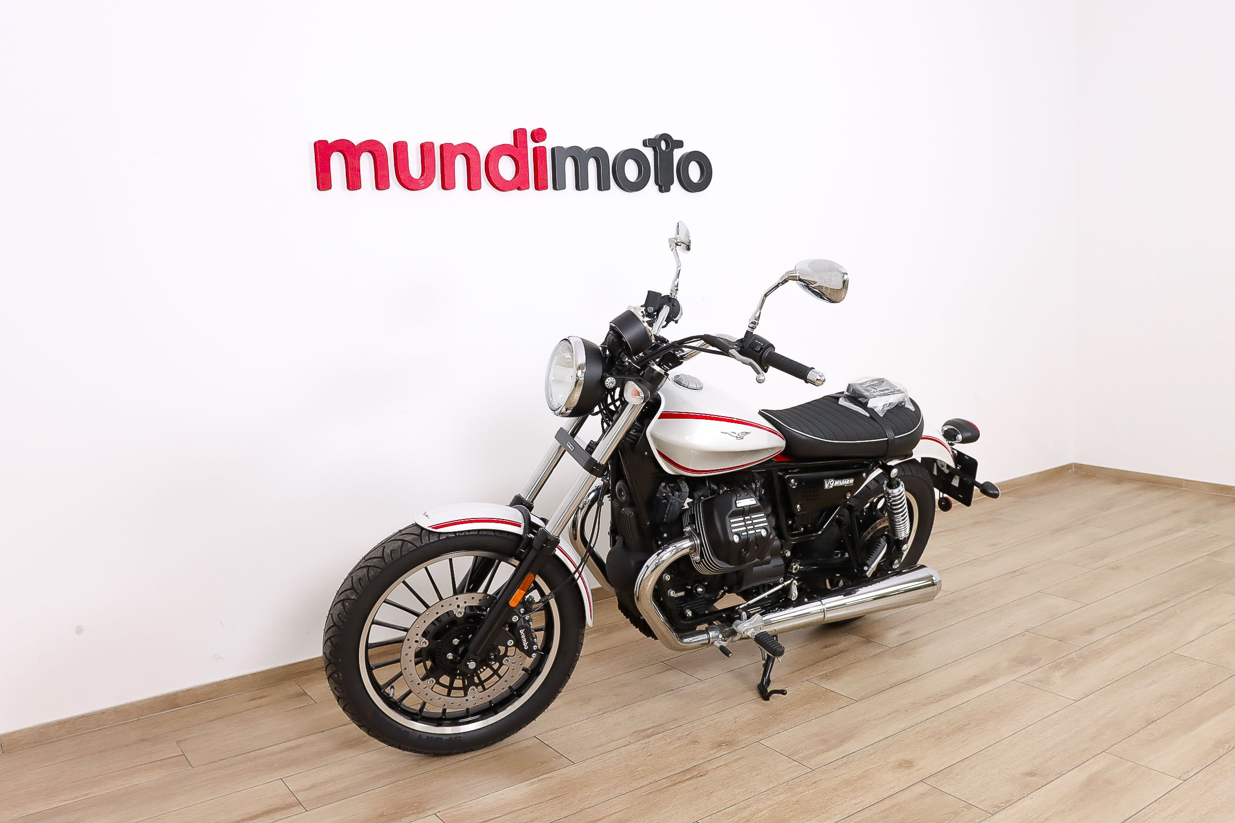 MOTO GUZZI V9 RoamerMOTO GUZZI10 MOTO GUZZI V9 RoamerMOTO GUZZI10