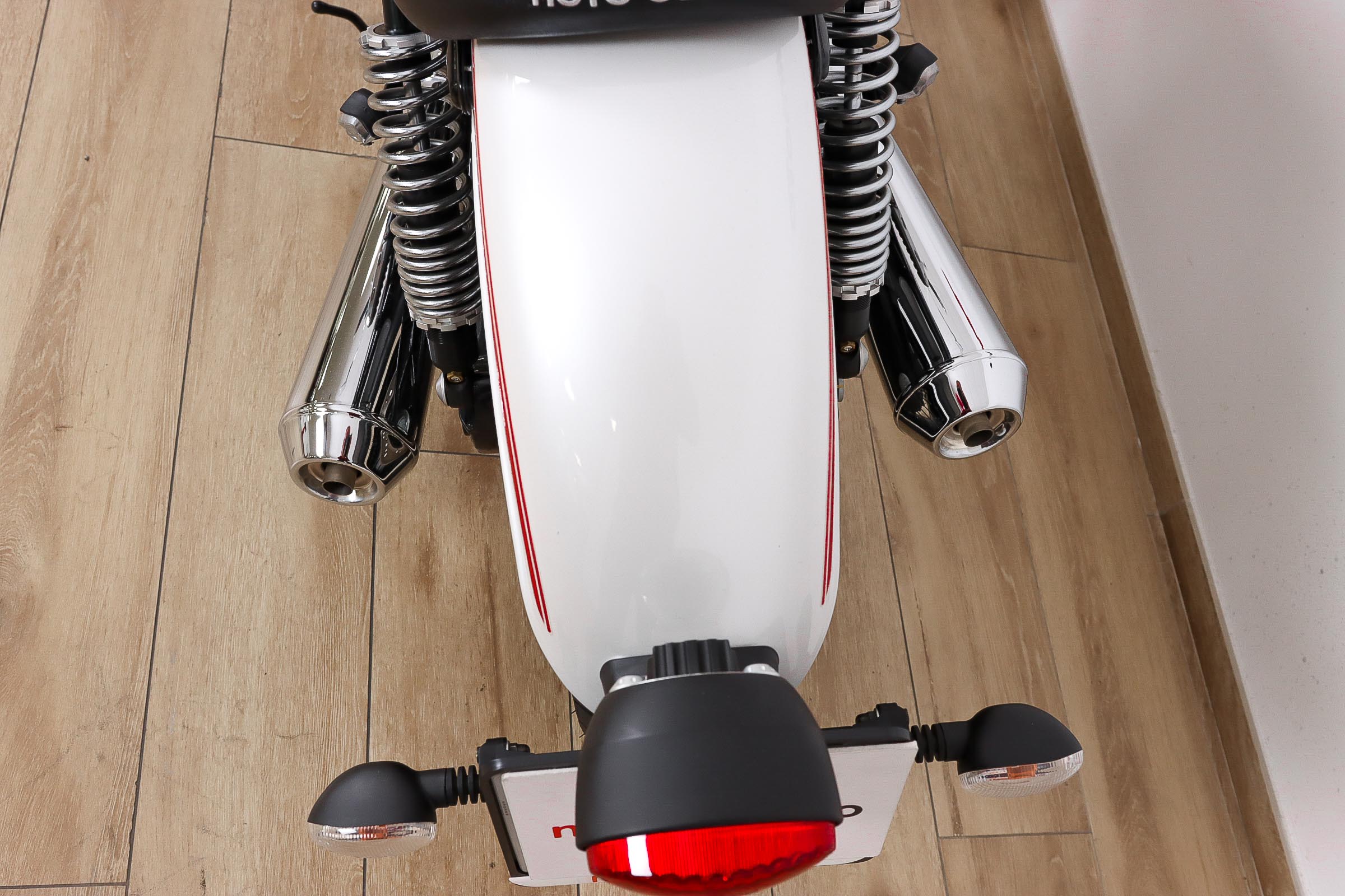 MOTO GUZZI V9 RoamerMOTO GUZZI11 MOTO GUZZI V9 RoamerMOTO GUZZI11