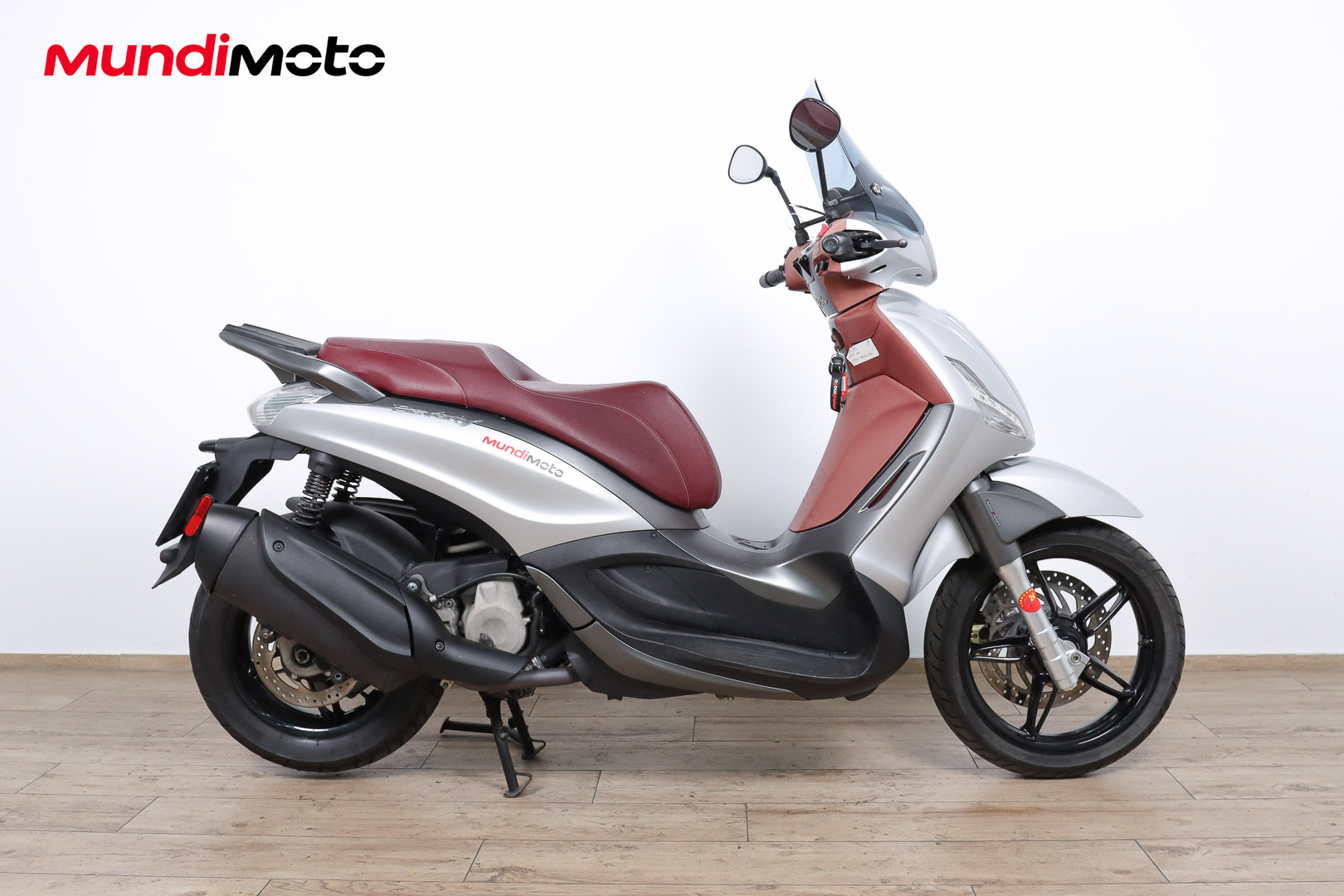 PIAGGIO Beverly Sport Touring 350 iePIAGGIO0 PIAGGIO Beverly Sport Touring 350 iePIAGGIO0