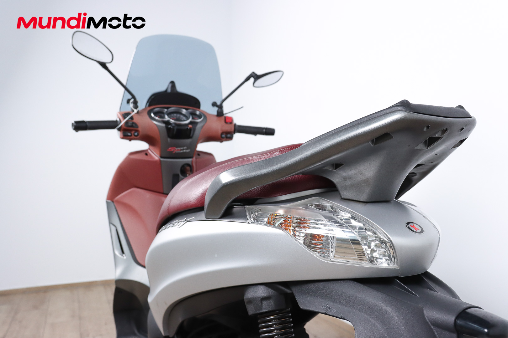 PIAGGIO Beverly Sport Touring 350 iePIAGGIO11 PIAGGIO Beverly Sport Touring 350 iePIAGGIO11