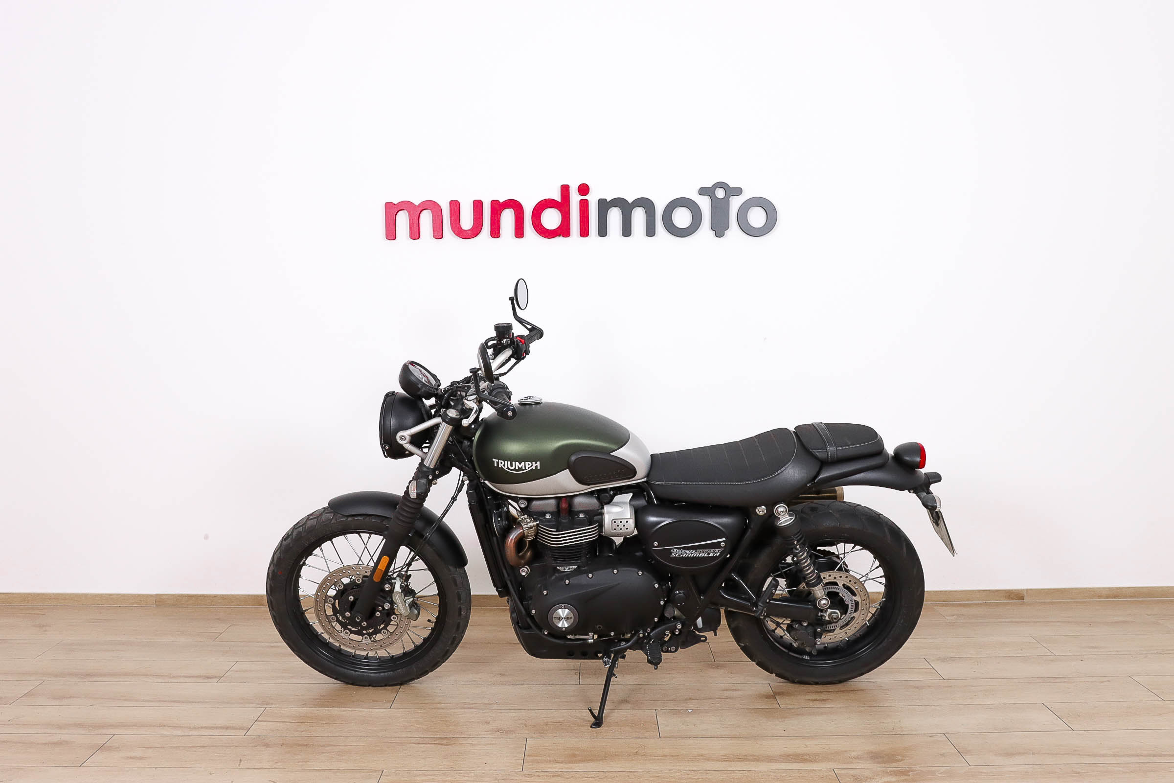 TRIUMPH Street ScramblerTRIUMPH7 TRIUMPH Street ScramblerTRIUMPH7