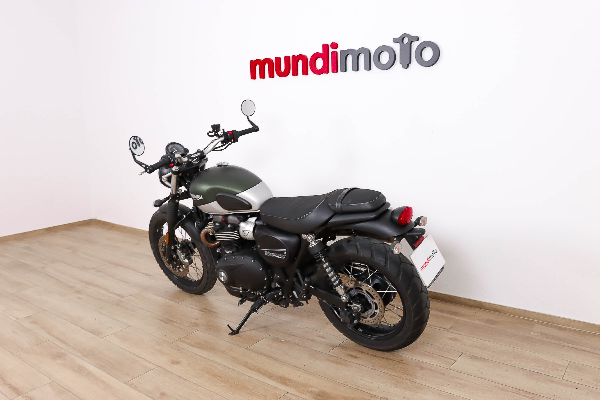 TRIUMPH Street ScramblerTRIUMPH8 TRIUMPH Street ScramblerTRIUMPH8