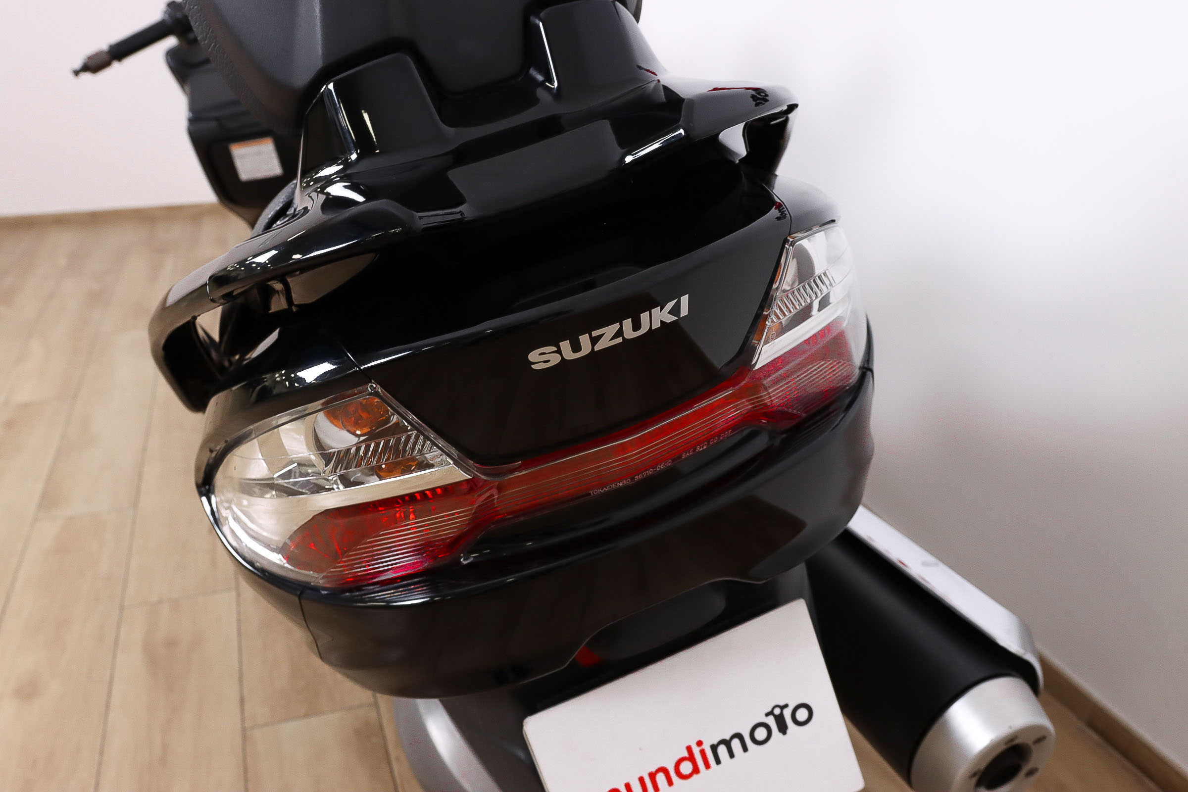 SUZUKI BURGMAN 400SUZUKI9 SUZUKI BURGMAN 400SUZUKI9
