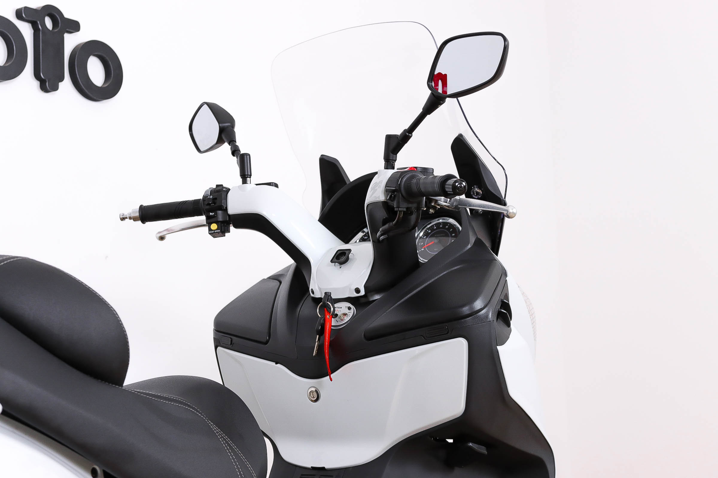 SYM Maxsym 600i ABS promoSYM6 SYM Maxsym 600i ABS promoSYM6