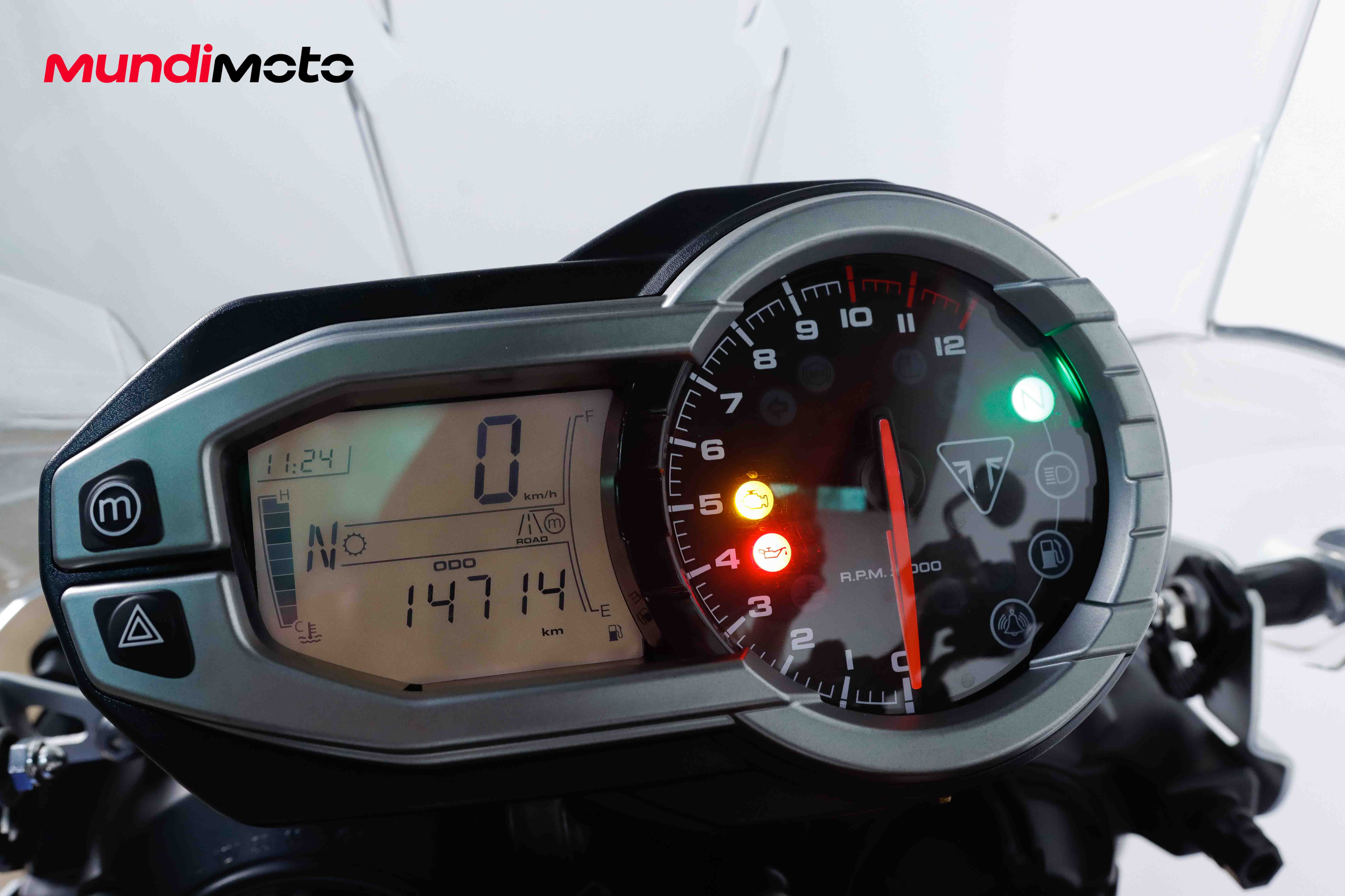 TRIUMPH Tiger 800 XR XTRIUMPH10 TRIUMPH Tiger 800 XR XTRIUMPH10