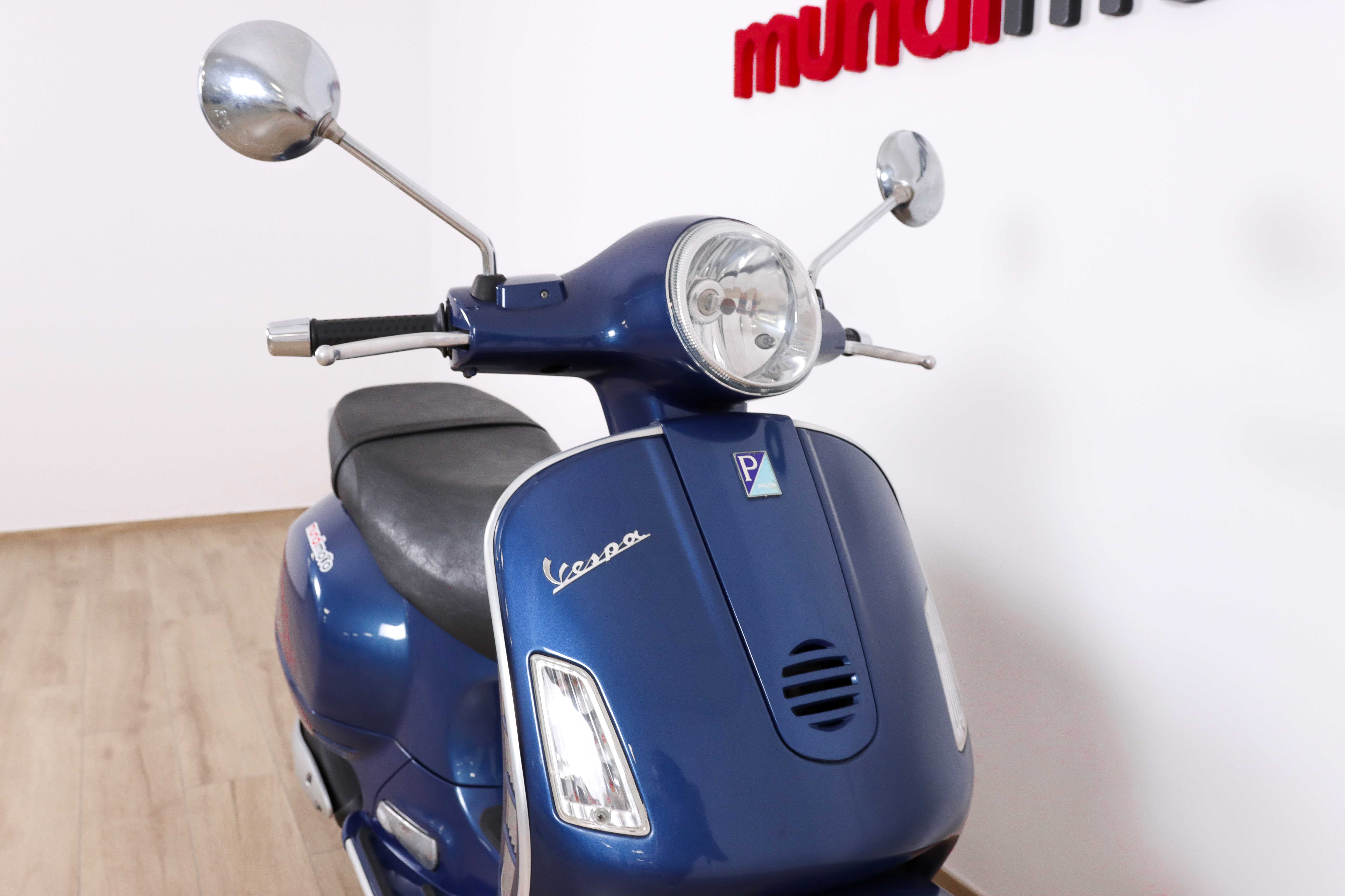 VESPA GTS 125VESPA4 VESPA GTS 125VESPA4