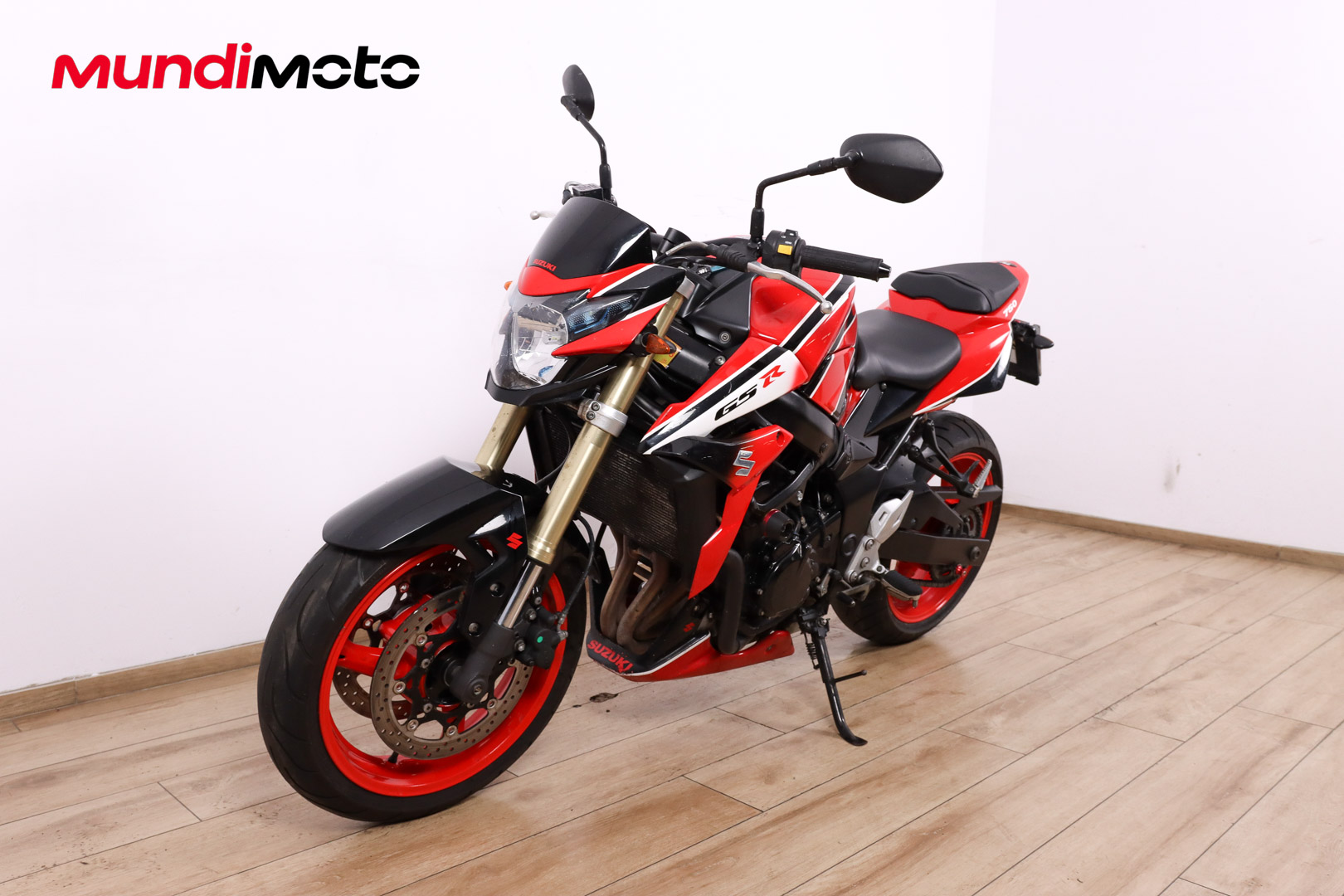 SUZUKI GSR 750SUZUKI7 SUZUKI GSR 750SUZUKI7