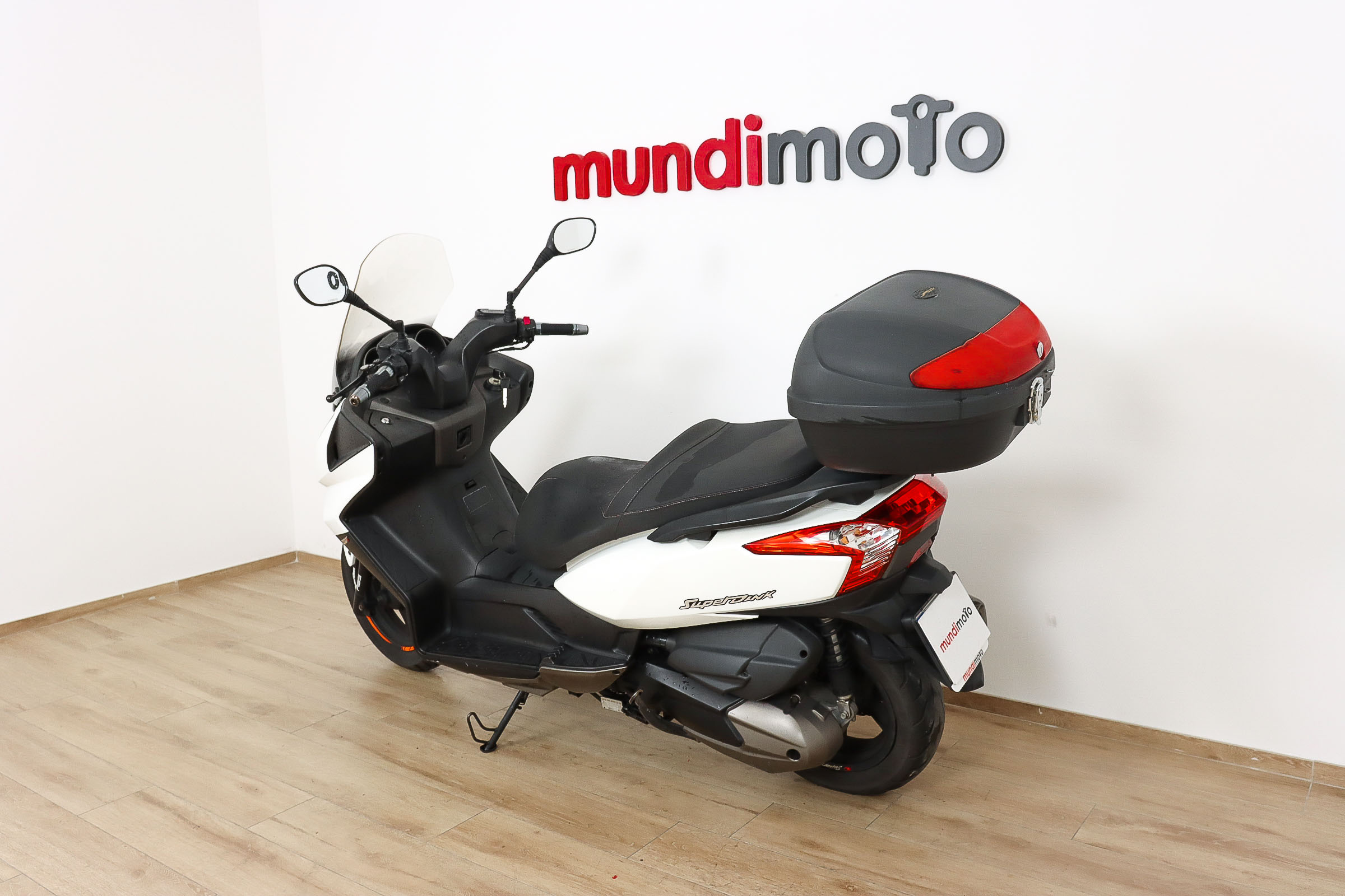 KYMCO Super Dink 300iKYMCO9 KYMCO Super Dink 300iKYMCO9