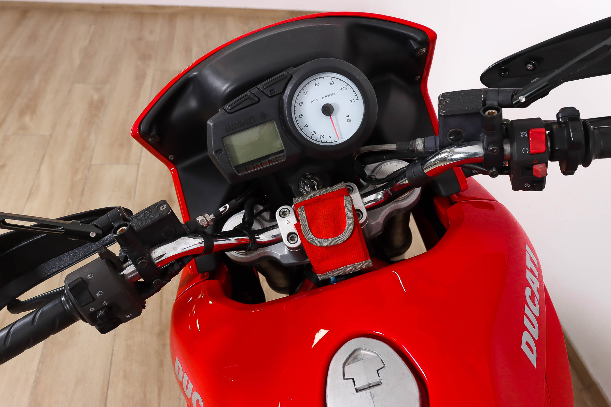 DUCATI MULTISTRADA 620DUCATI9 DUCATI MULTISTRADA 620DUCATI9